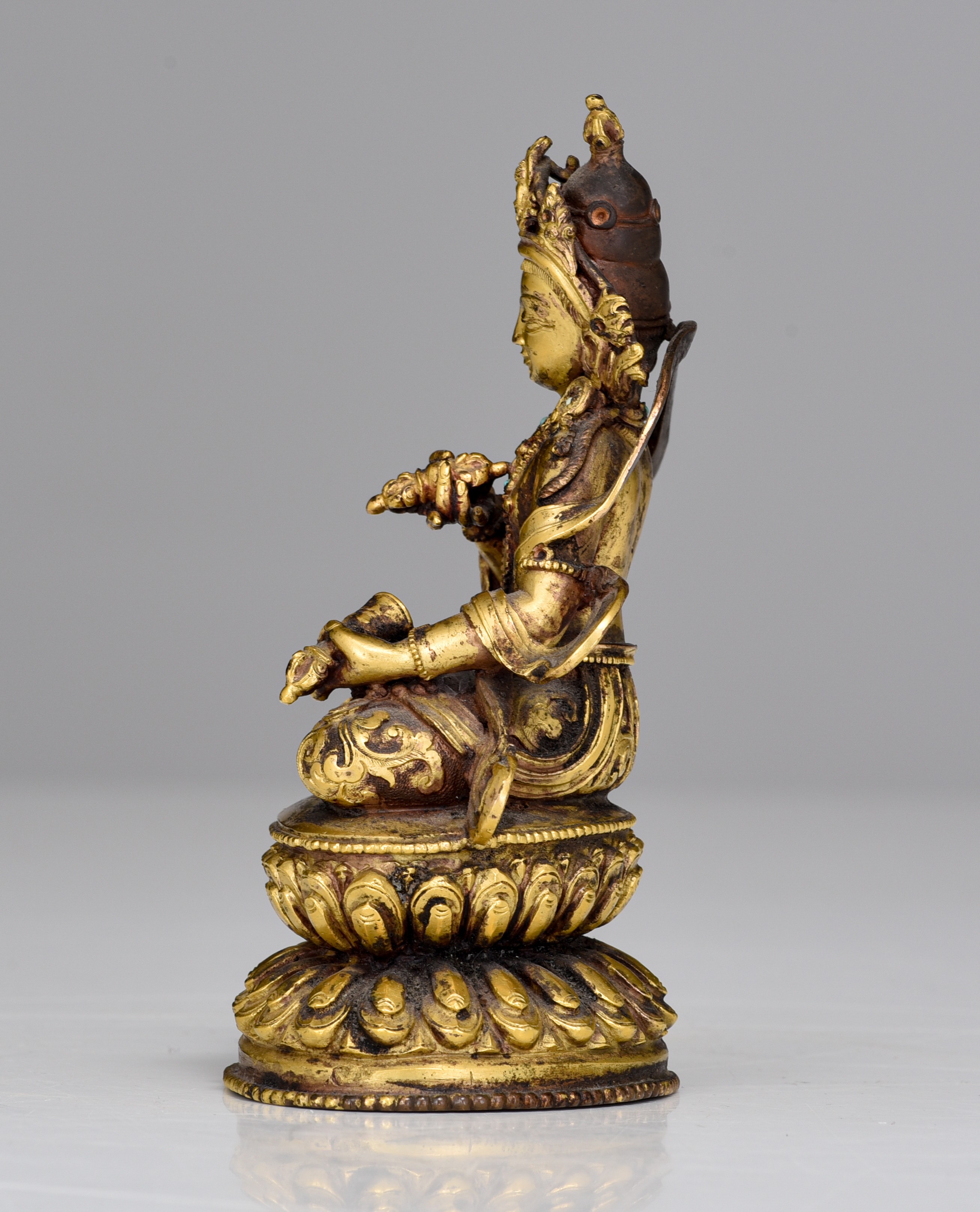 A Sino-Tibetan gilt-bronze figure of Vajrasattva, with semi-precious stone inlay, 19thC, H 13,5 cm - - Image 3 of 12