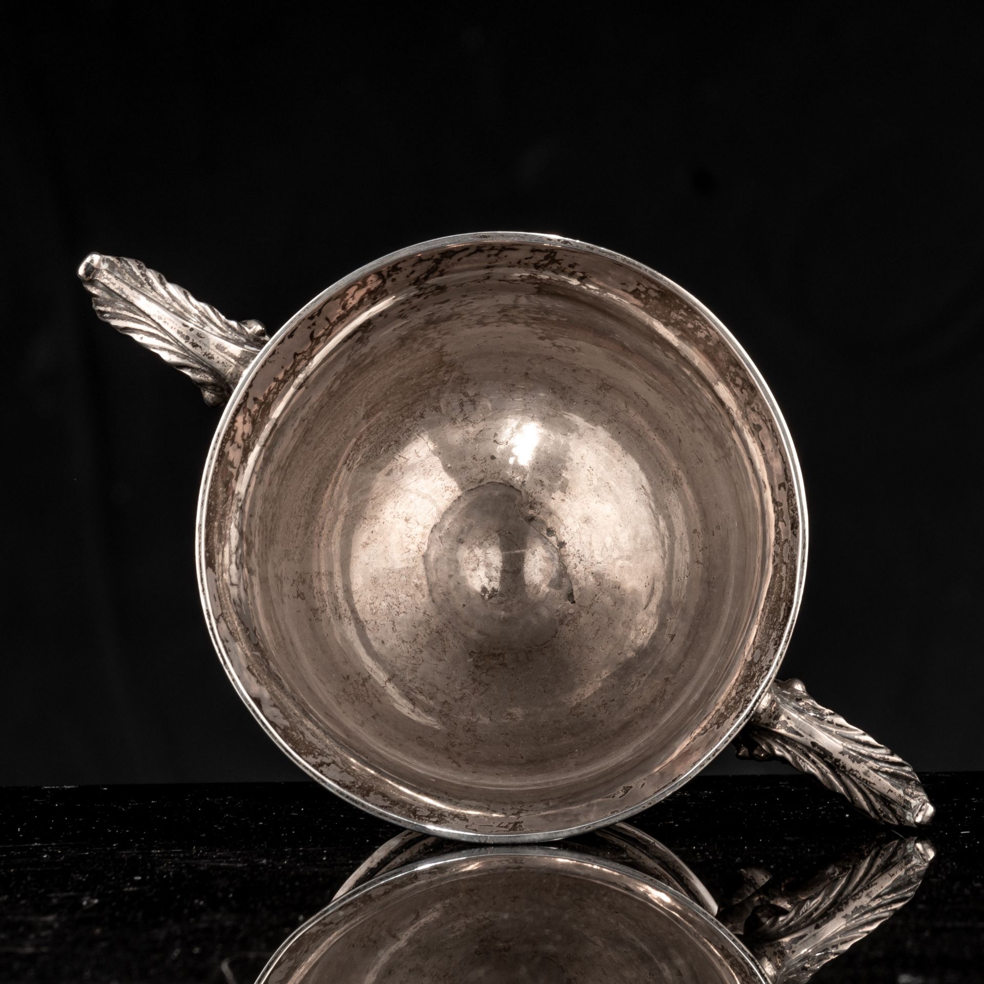 An 18thC English silver beaker, London hallmarks, H 15 cm, weight: 488 g - Image 5 of 9