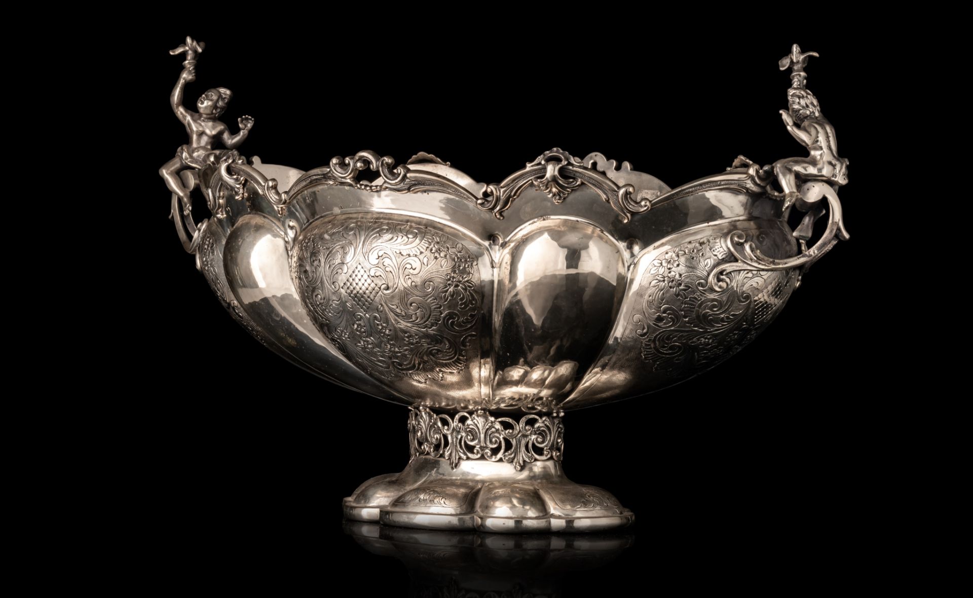 A Baroque Revival silver-plated piece de milieu, Italian hallmarks, 800/000, H 29,5 - W 52,5 cm - Image 3 of 9