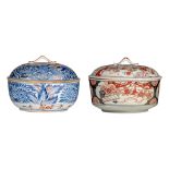 Two Japanese Imari bowls and covers, Meiji period, H 18 - 19 - ø 23 - 24 cm