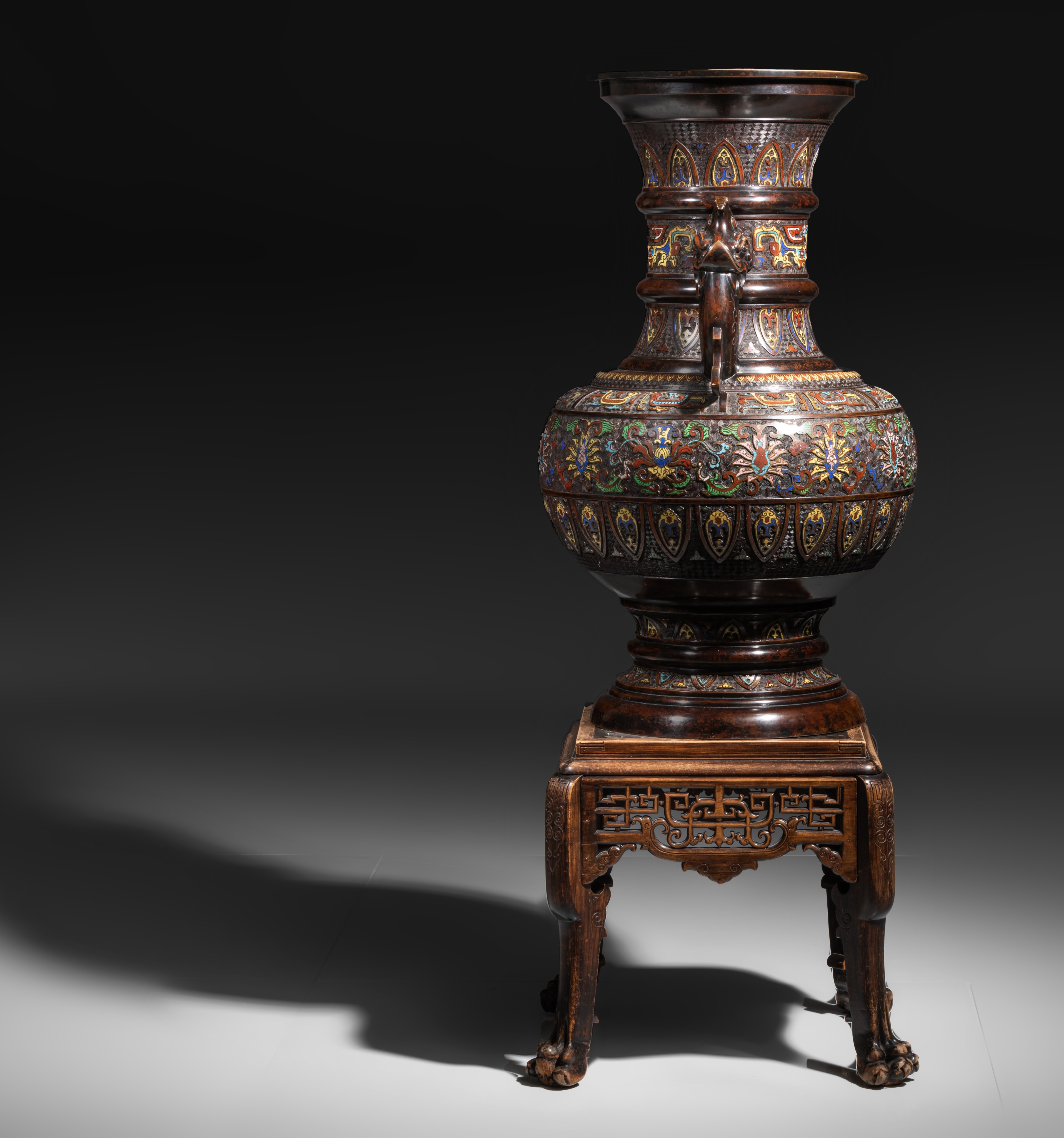 A large Japanese champlevé enamelled bronze vase, late Meiji, paired with beast handles, H 111,5 cm - Image 3 of 11