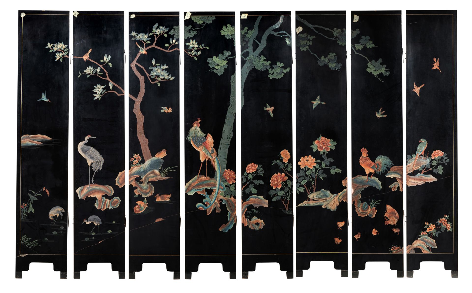 A Chinese eight-panel double-sided Coromandel lacquer chamber screen, late Qing/Republic period, 214 - Image 2 of 2