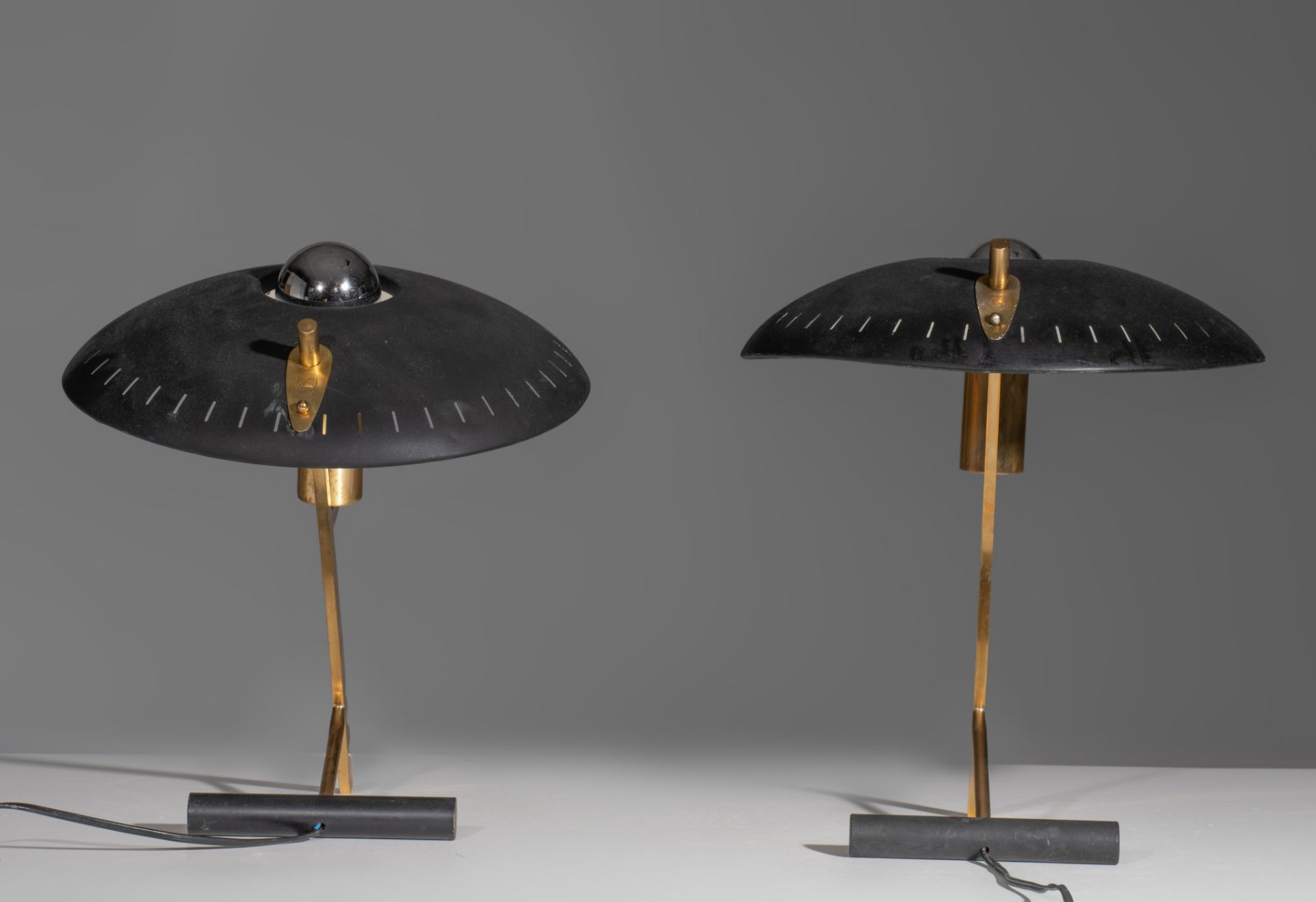 A pair of vintage model Z desk lamps, Louis Kalff for Philips, 1950s-60s, H 36 - 40 cm - Image 5 of 10