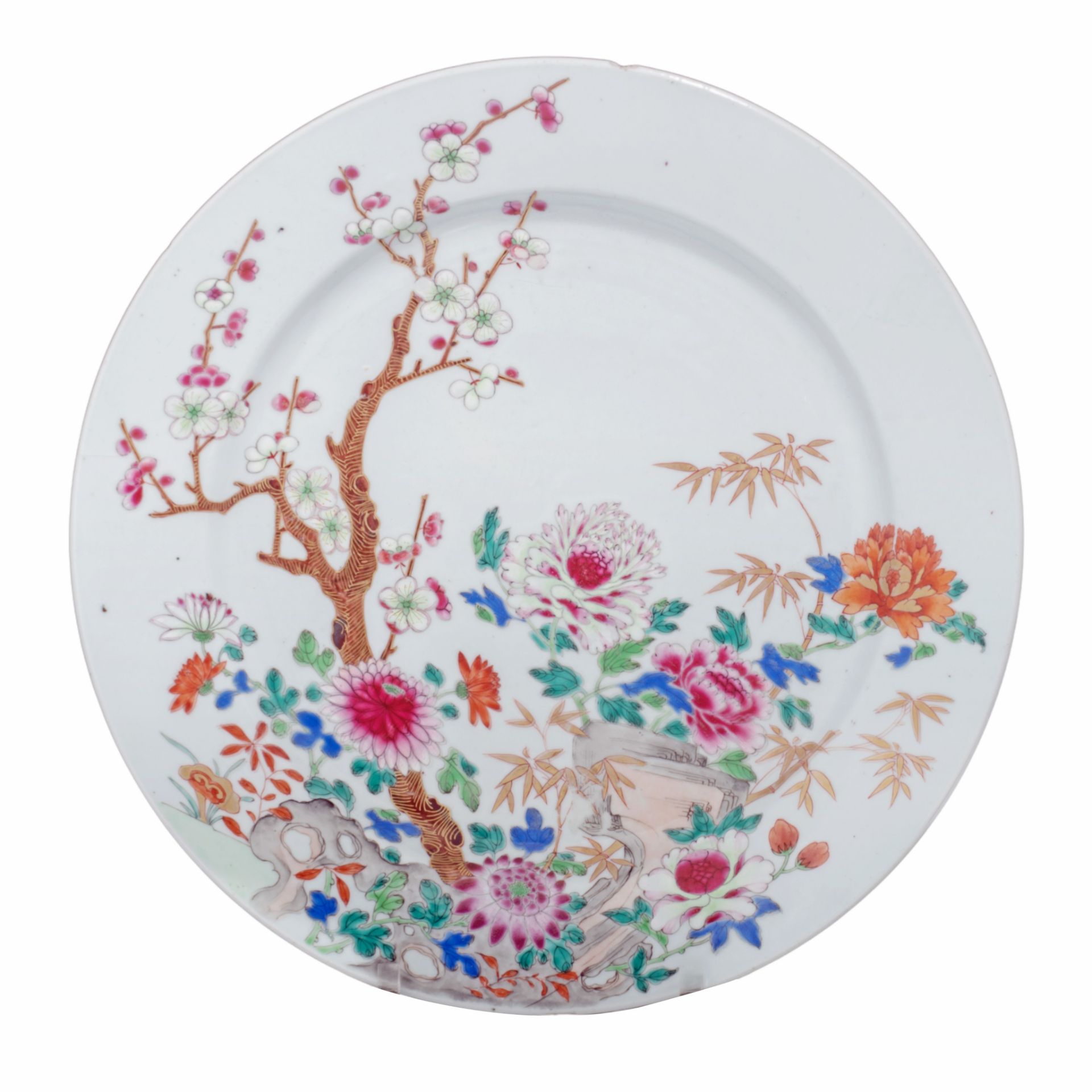 A Chinese famille rose 'Flower garden' charger, 18thC, ø 37,7 cm