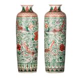 A pair of Chinese wucai vases, late Qing, H 35,5 cm