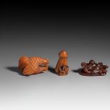 Three 20thC netsuke, W 4,9 cm - H 4,3 cm - W 5,3 cm