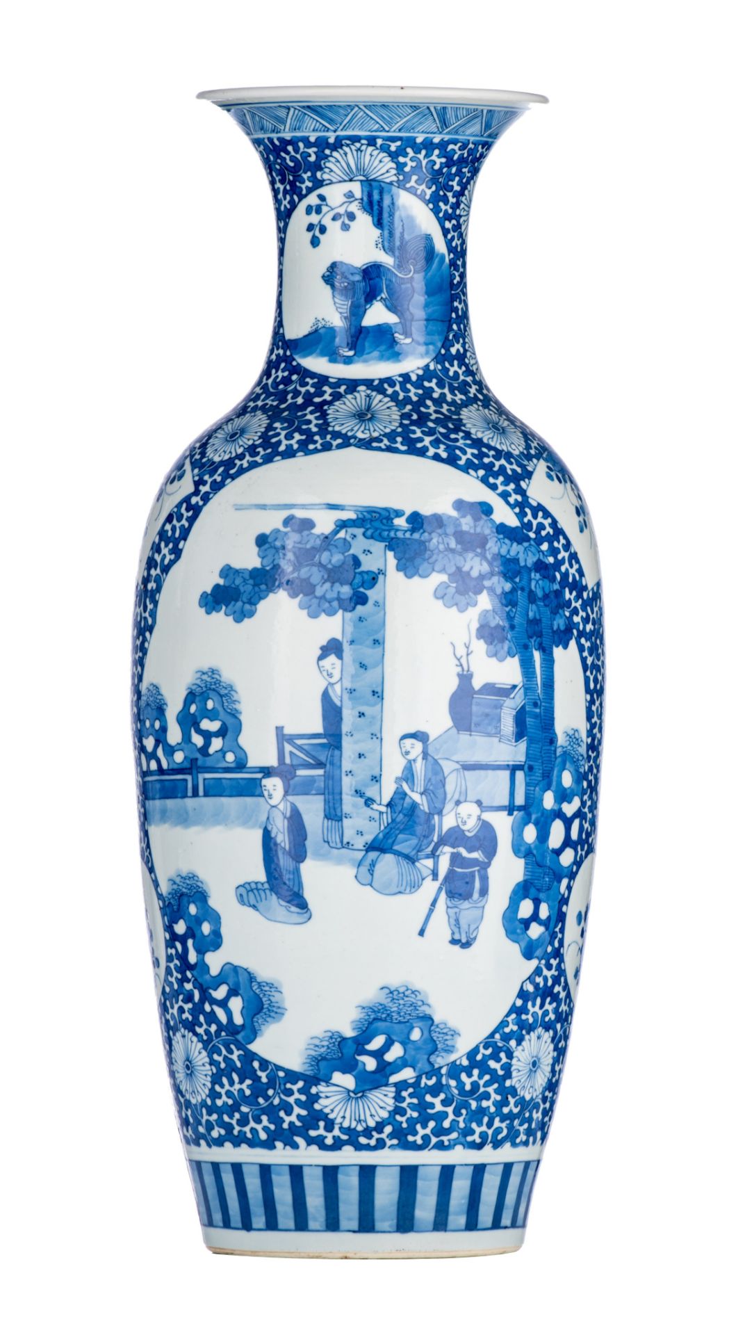 A Chinese blue and white 'Figural' vase, 20thC, H 45,5 cm
