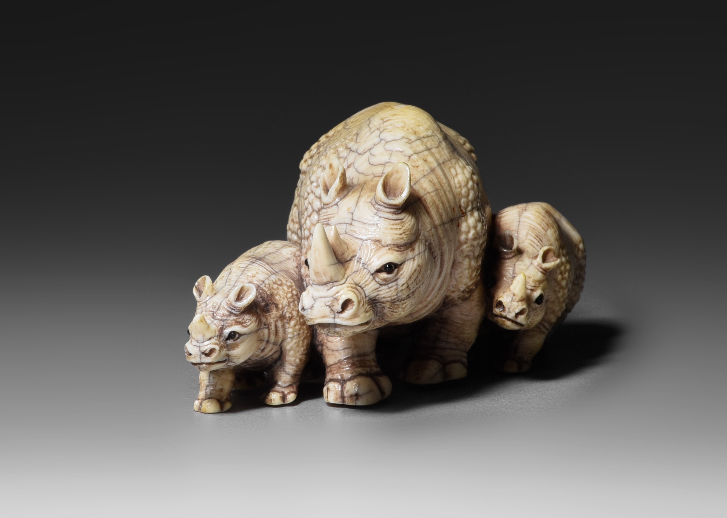 Two Japanese ivory okimono of wild animals, Edo/Meiji period, 144g - 156g (+) - Image 3 of 15