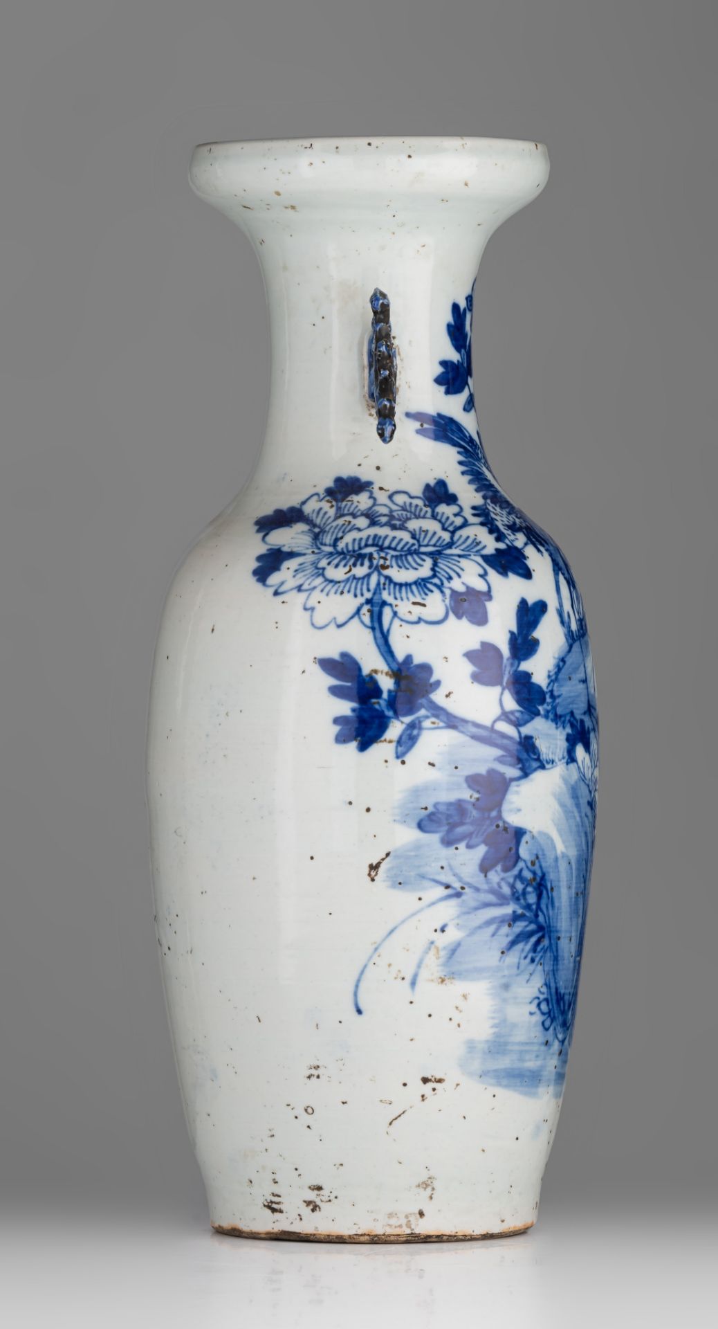 A Chinese famille rose 'Banquet' vase, and a blue and white vase, 19thC, H 59,5 - 65 cm - Image 11 of 13