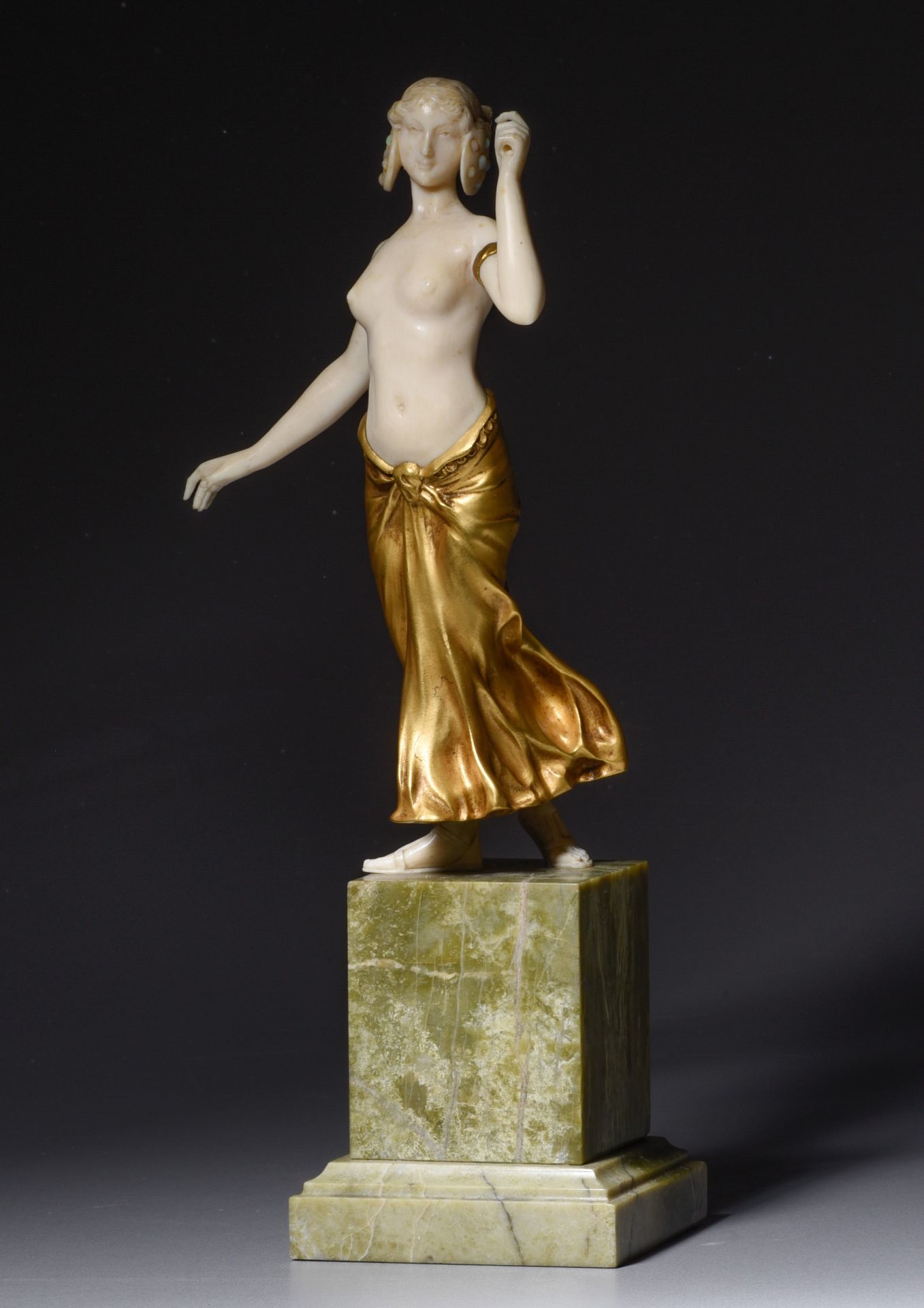 Chryselephantine statuette of a dancing Salomé, 1910-1920, H 25,2 cm - 1075 g (+) - Image 2 of 5