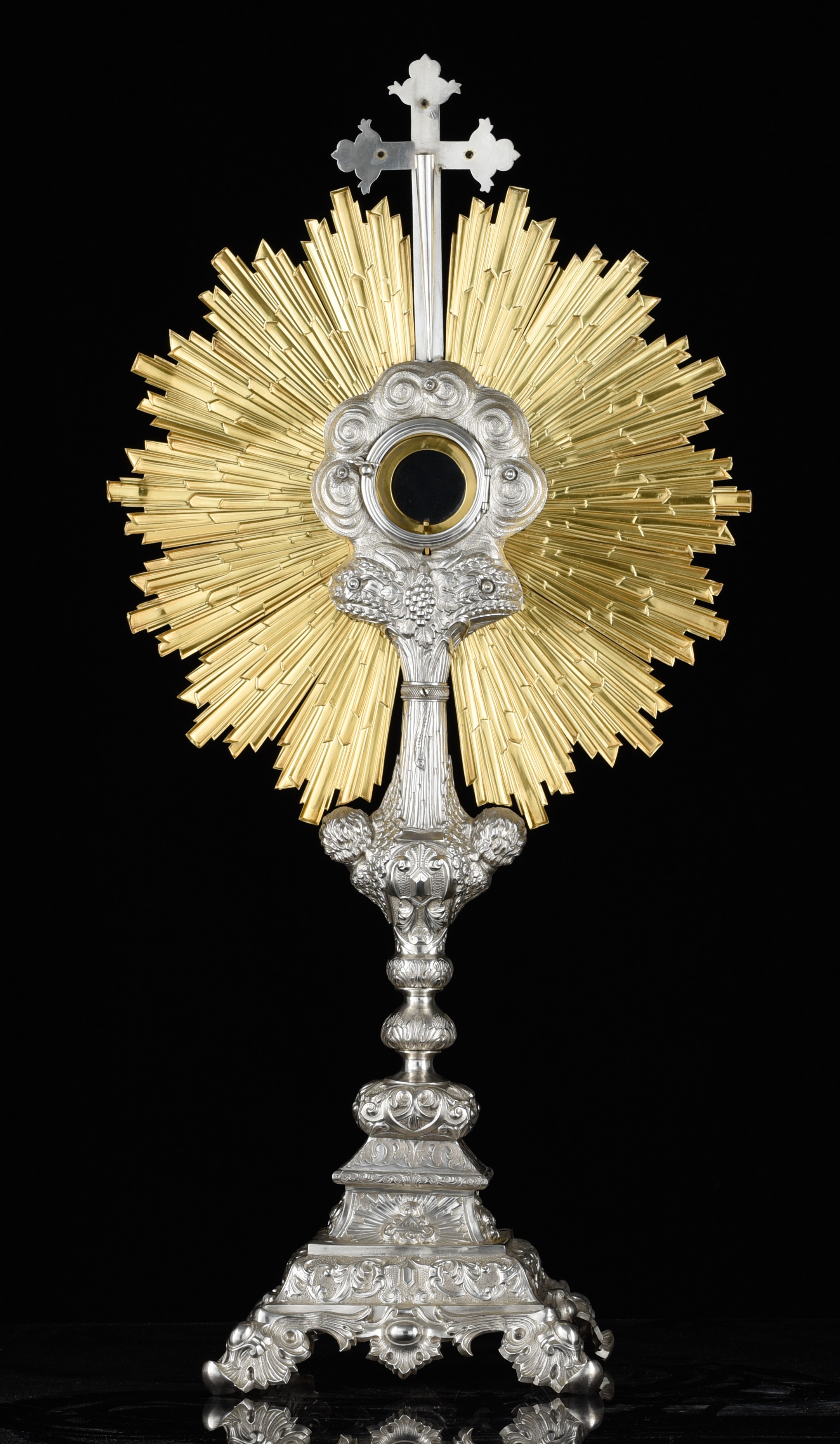 A French silver and gilt silver sunburst monstrance, 1838-1868, 950/000, H 71,5 cm - total weight: 1 - Image 3 of 17