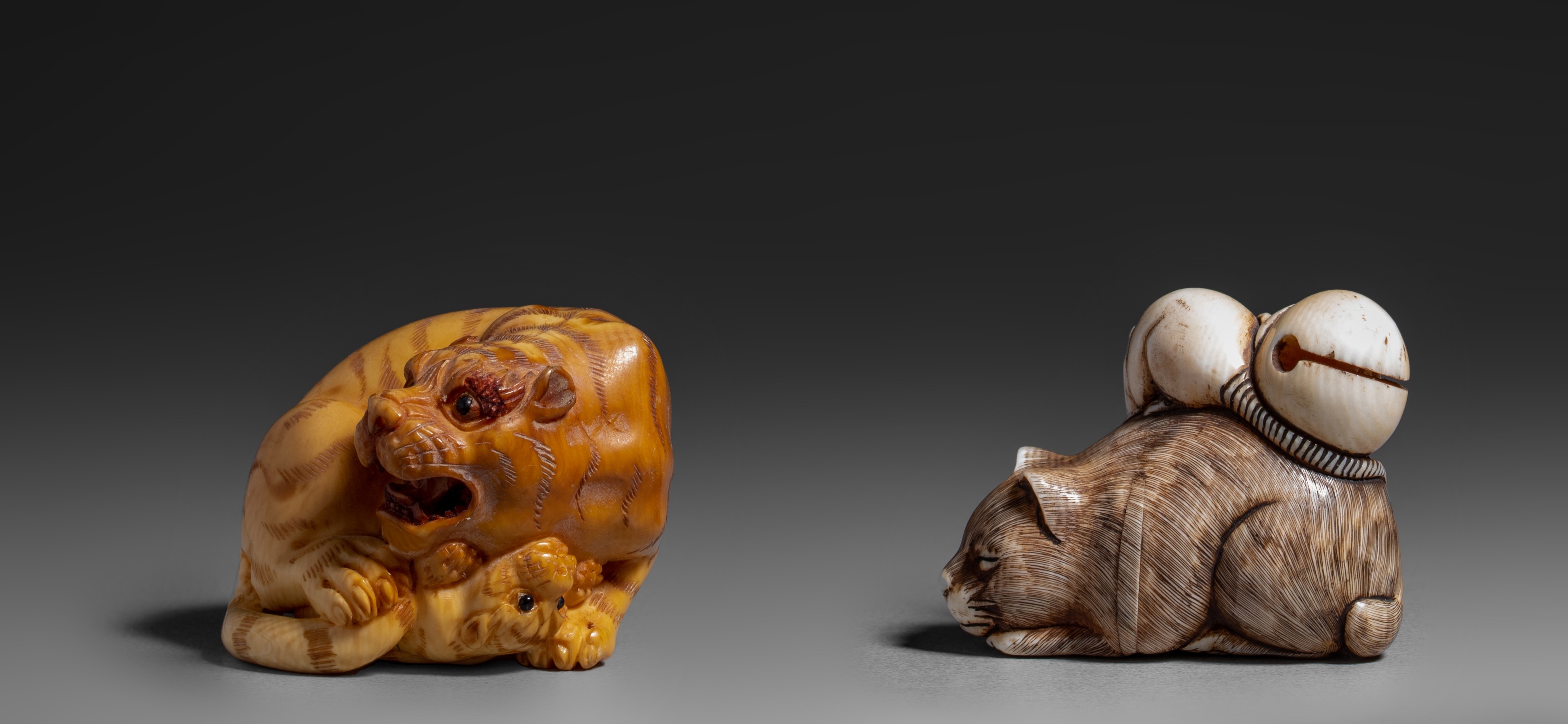 Two ivory netsuke/okimono of animals, 42g - 28g (+) - Image 2 of 5
