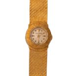 A Jaeger-LeCoultre ladies' watch in 18ct yellow gold, ca 1950, 27 g