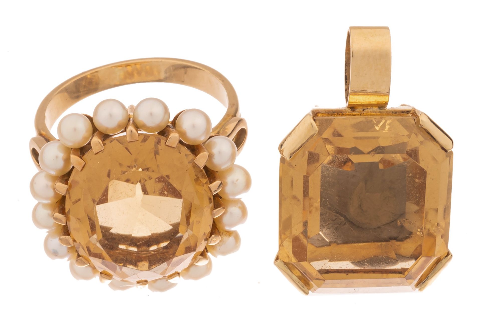 A floral-shaped 18ct yellow gold ring, set with topazes and pearls, 11 g, and a ditto pendant, 8 g - Image 2 of 5