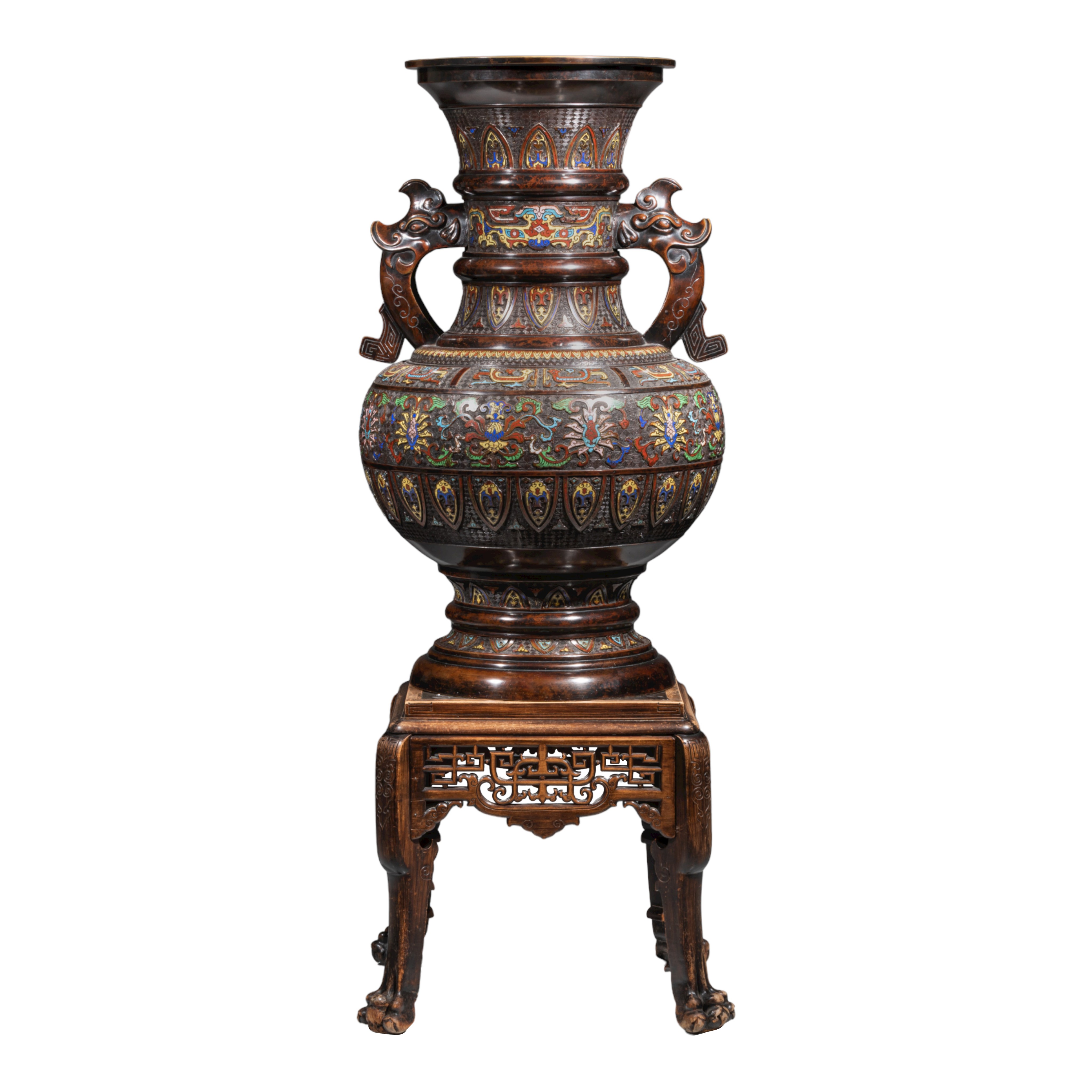A large Japanese champlevé enamelled bronze vase, late Meiji, paired with beast handles, H 111,5 cm - Image 2 of 11