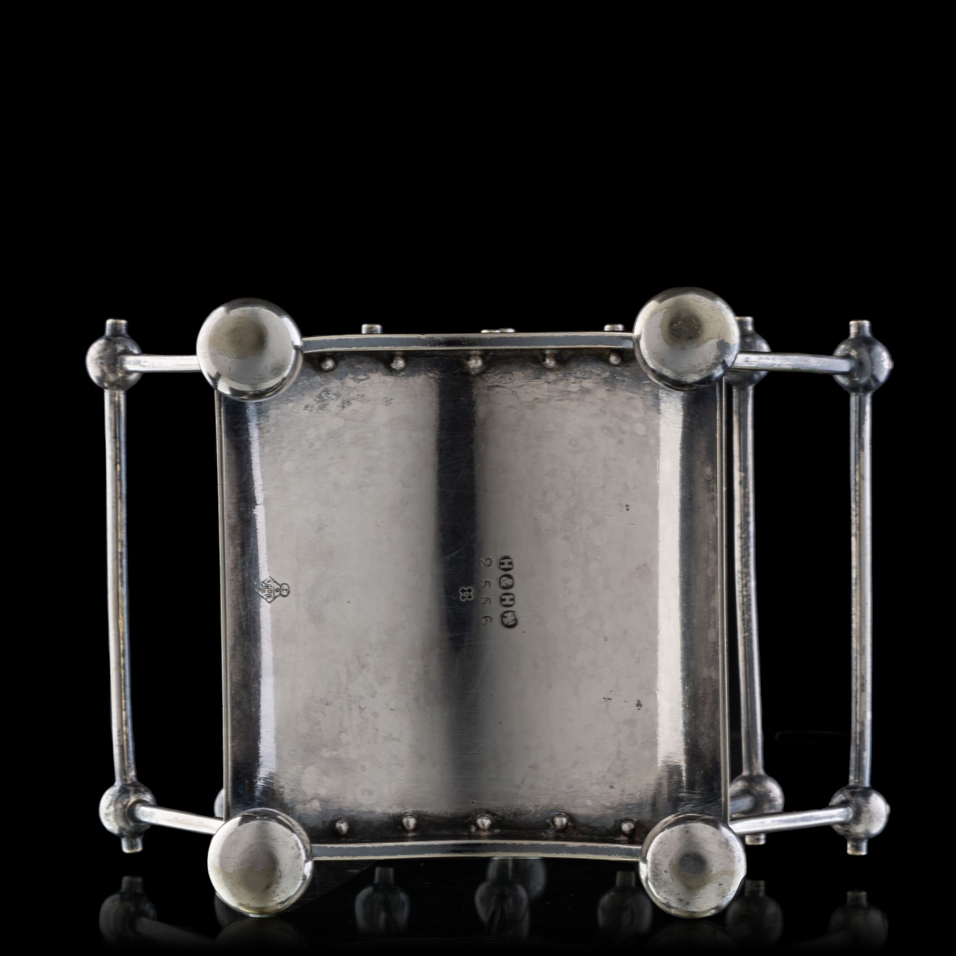 A silver-plated letter or toast rack, marked Hukin & Heath 2556, 1881, H 12,5 cm - Image 6 of 8