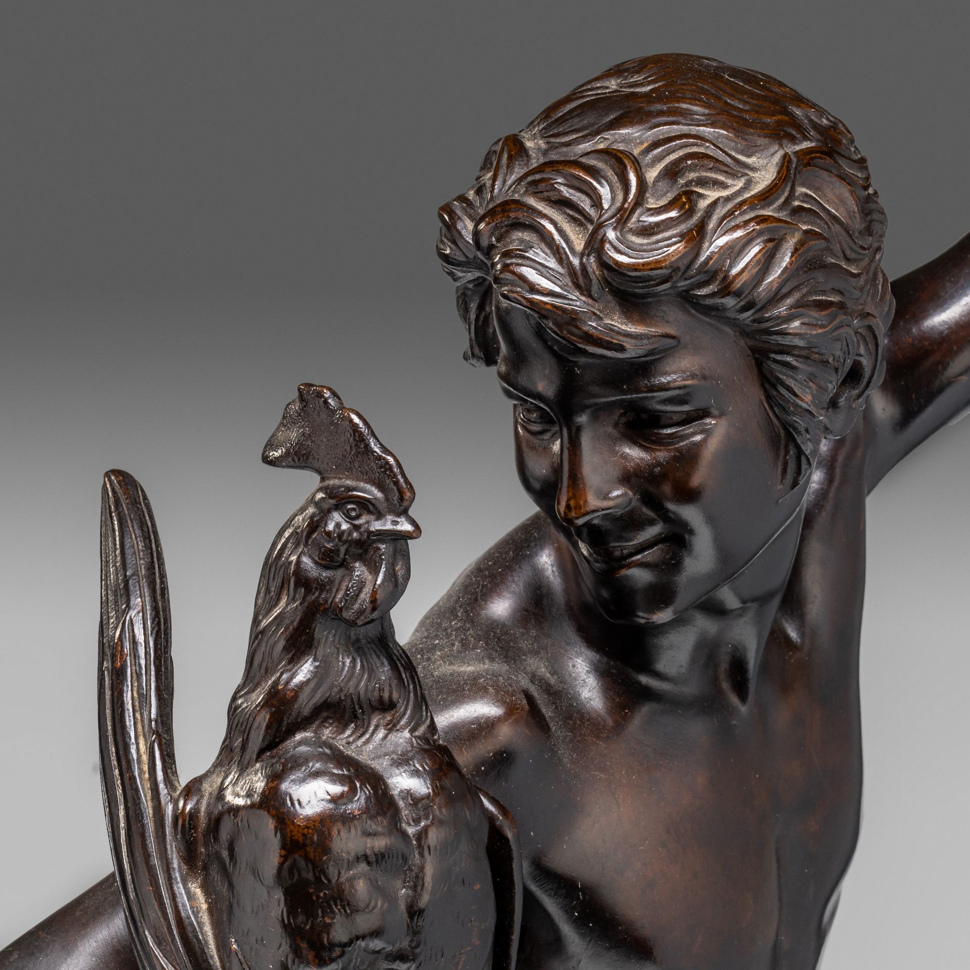 Alexandre Falguire (1831-1900), 'Le vainqueur au combat de coqs', patinated bronze fixed on a marble - Bild 9 aus 14