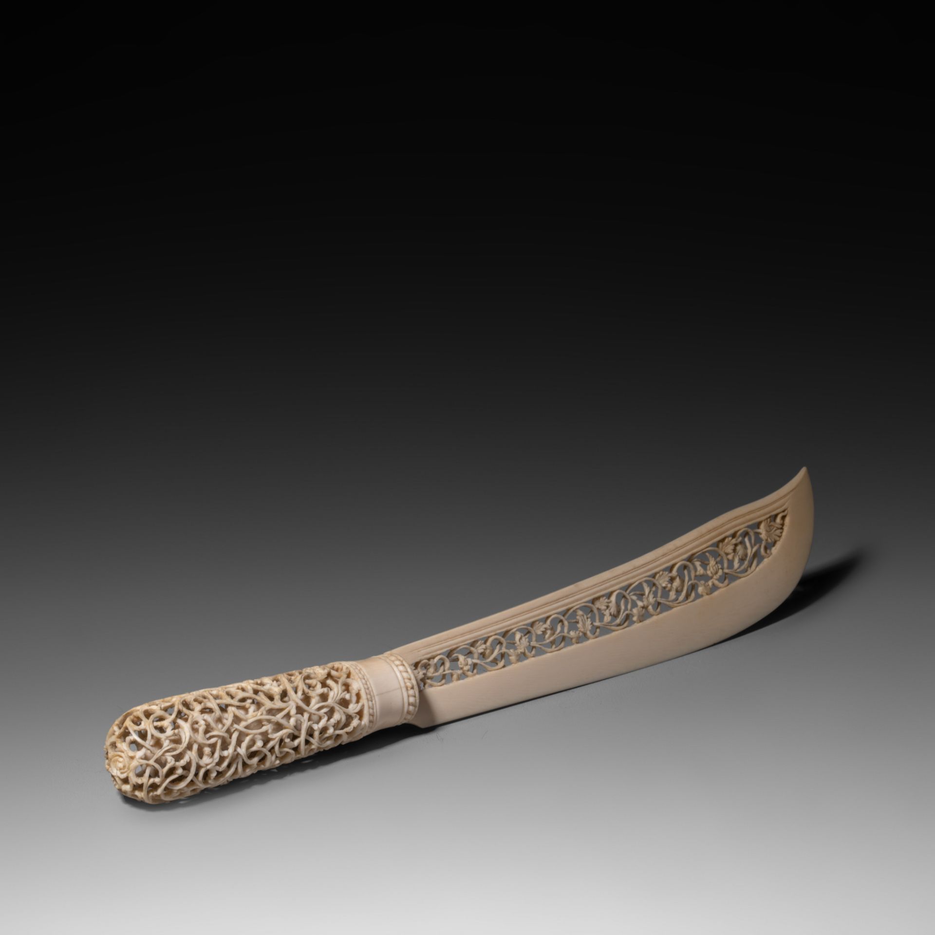 Two Burmese Colonial Ivory paperknives, L 51 cm - 200 g / L 35,8 cm - 80 g, both items are 19th or e - Bild 7 aus 18
