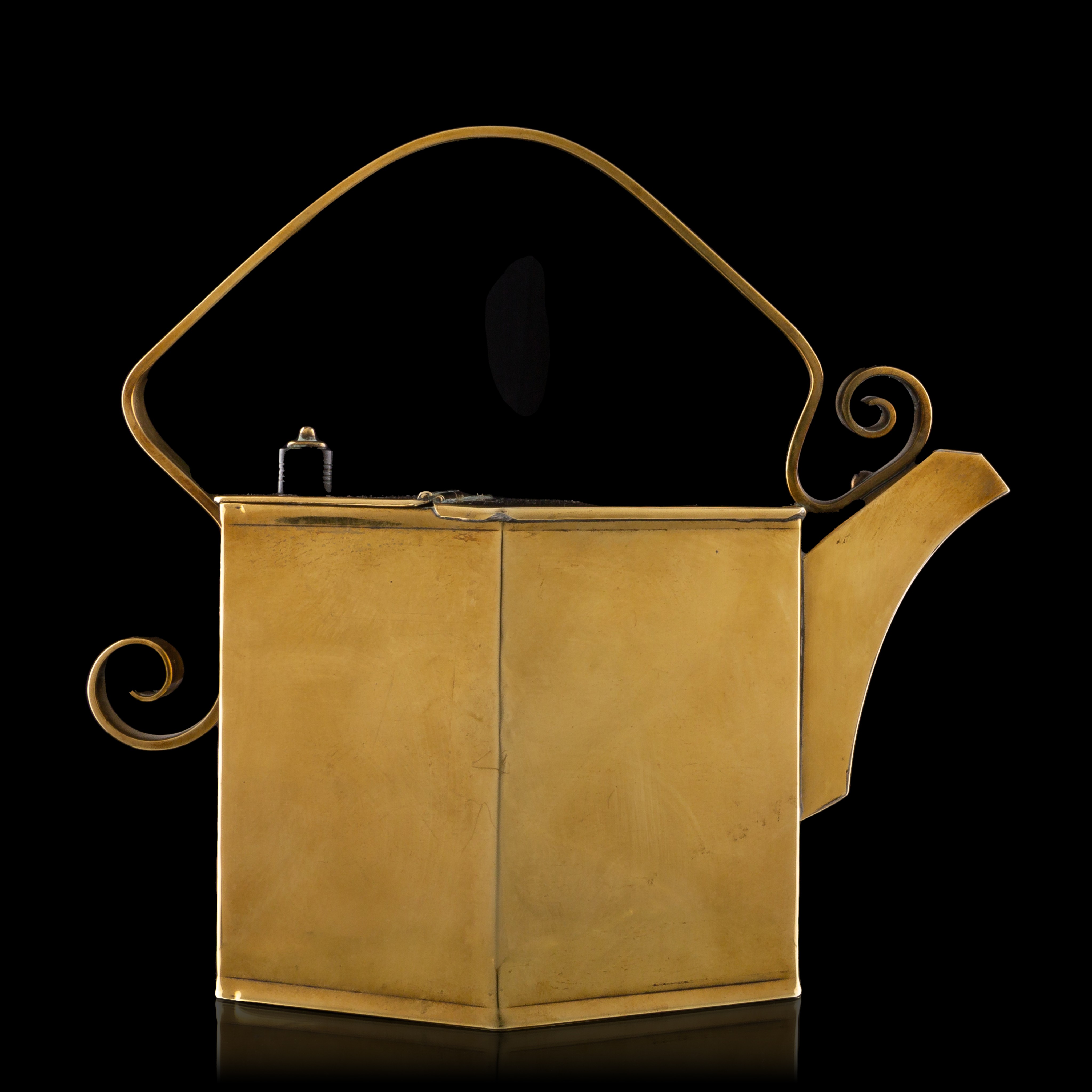 A yellow copper water kettle, marked Benham & Froud, reg. no. 38033, 1885, H 22,5 cm - Image 2 of 9