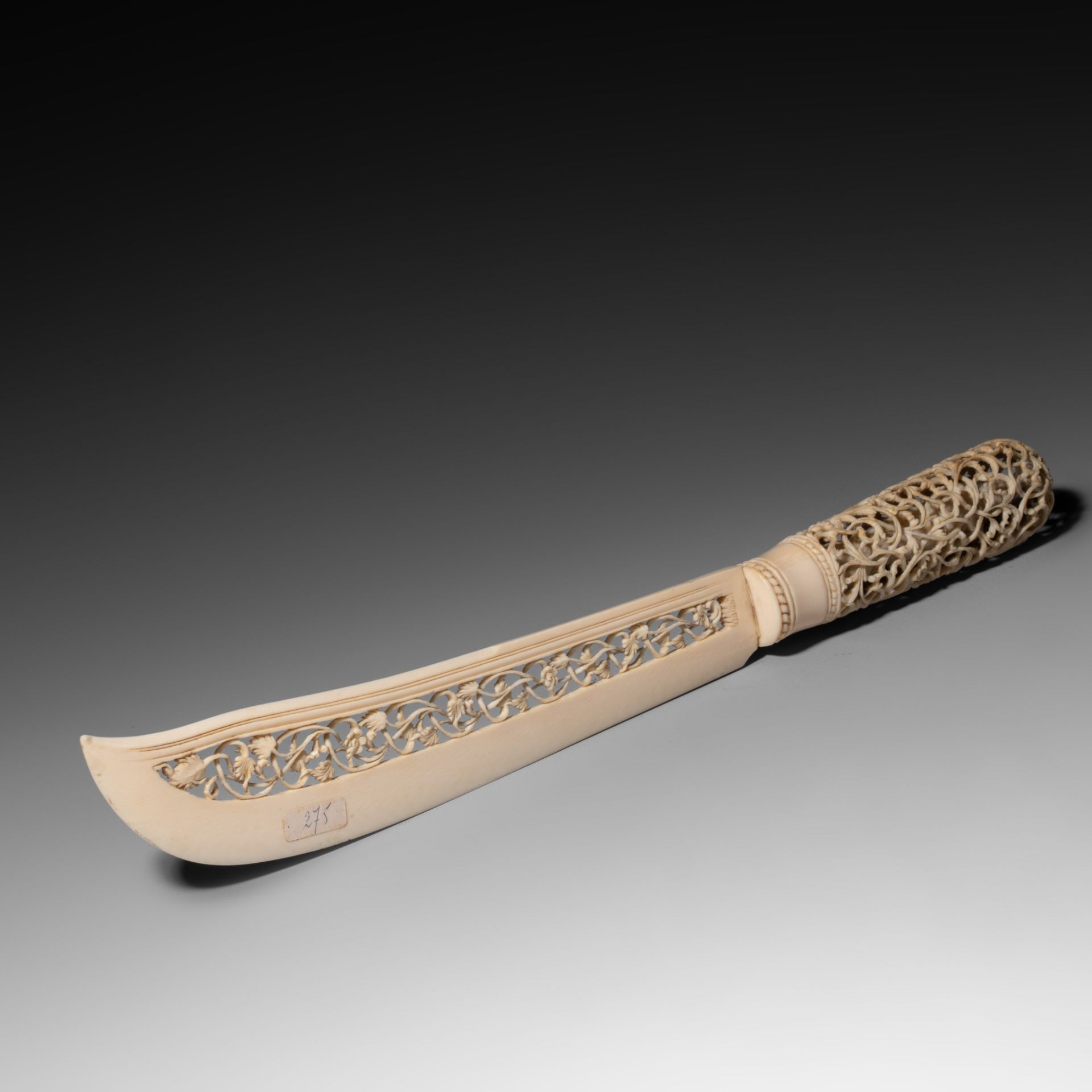 Two Burmese Colonial Ivory paperknives, L 51 cm - 200 g / L 35,8 cm - 80 g, both items are 19th or e - Bild 6 aus 18