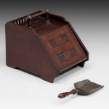 A walnut coal box with liner and shovel, presumably Benham & Froud, ca 1880, H 35,5 cm