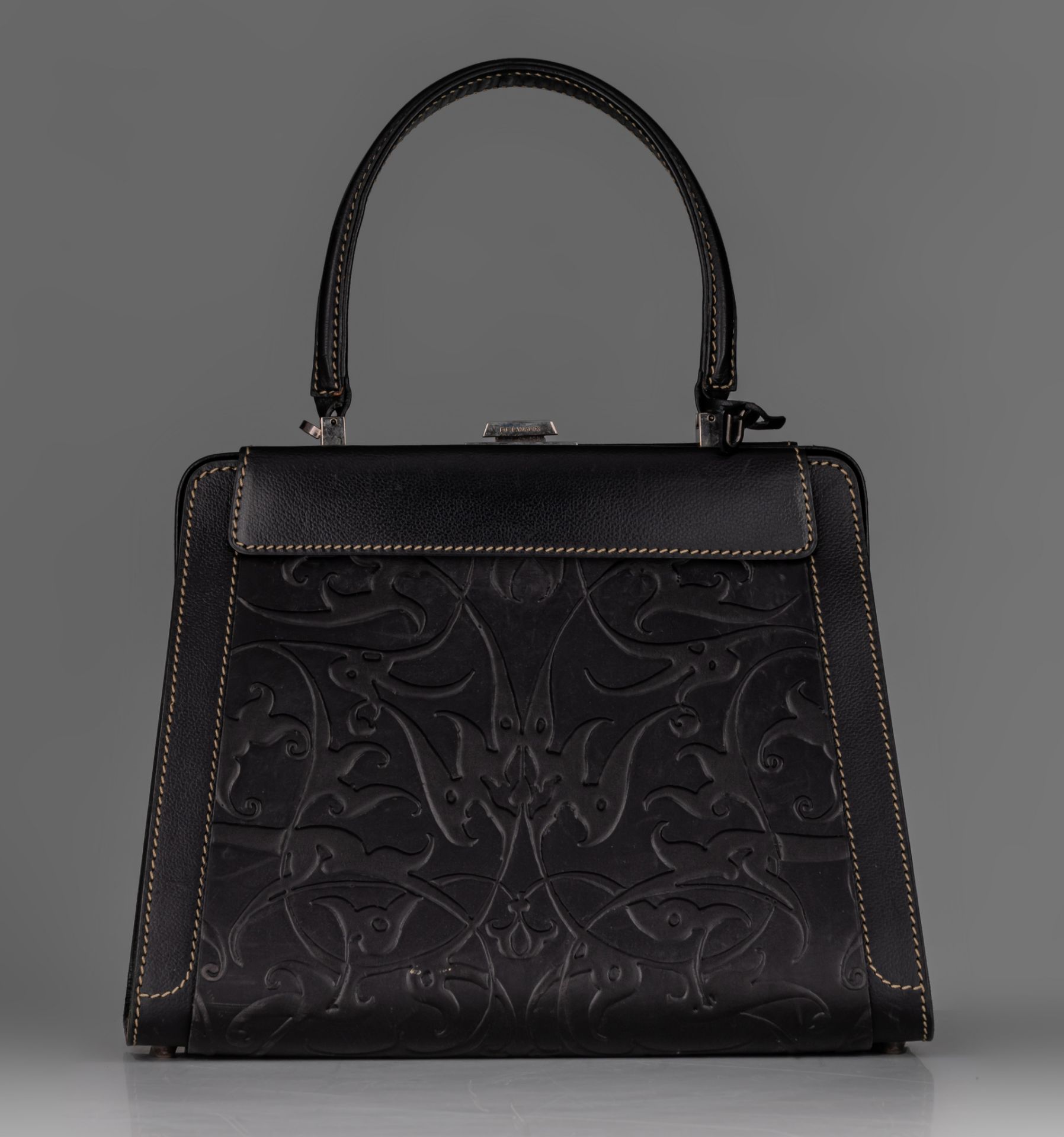 A Delvaux 'Jumping Illusion' handbag in black leather, with adjustable covers - Image 6 of 15
