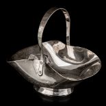 A silver-plated sugar basket, marked WH & S for William Hutton & Sons, Sheffield, ca 1900, H 14 cm