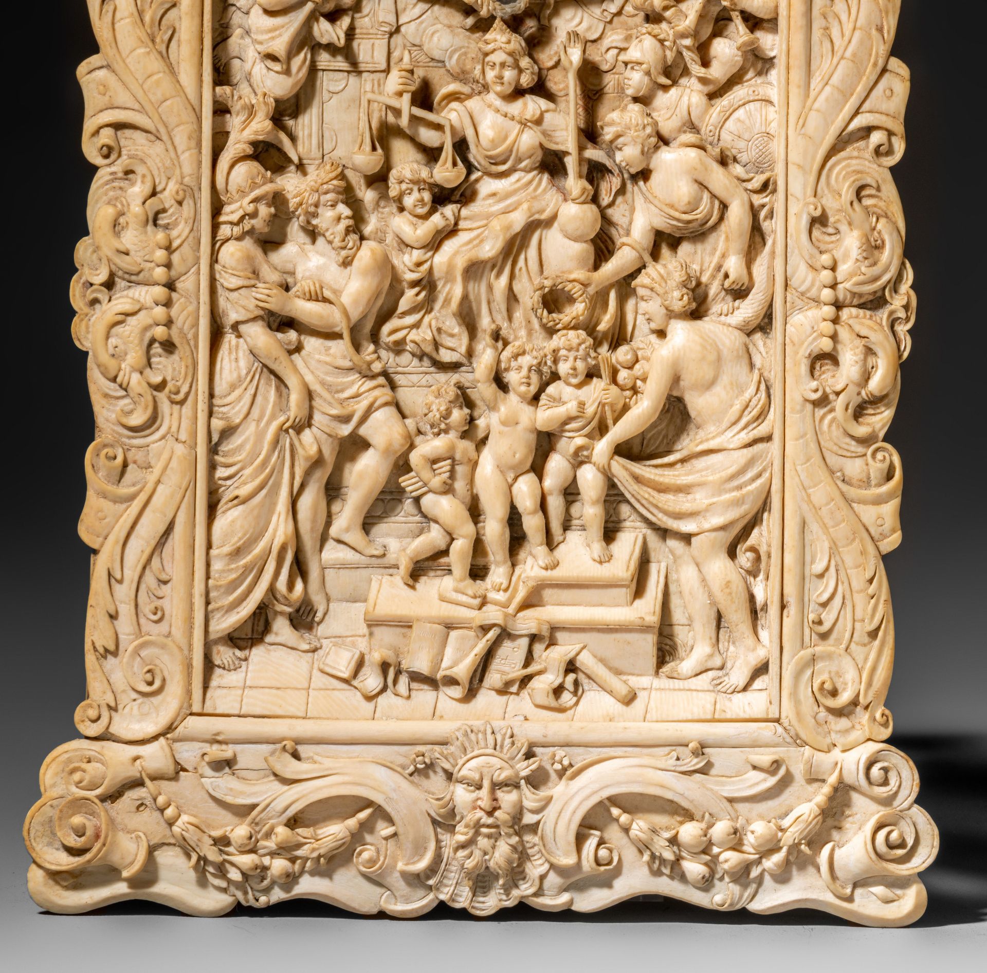 A pair of plaques carved in high relief, second half 19thC, 18 × 24,4 cm, 429 g - 490 g (+) - Bild 6 aus 8