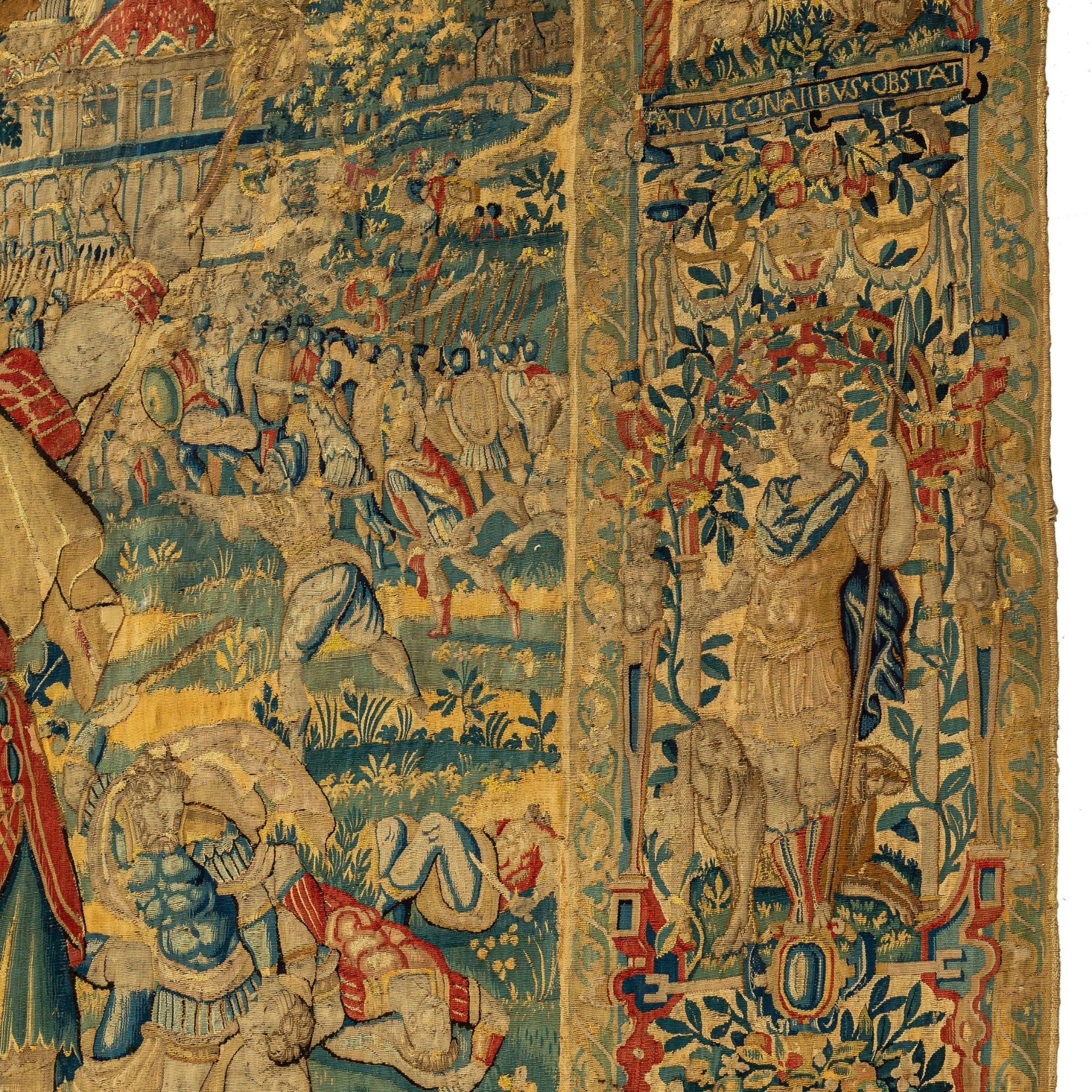 A 16thC Brussels wall tapestry depicting a battle scene, ca 1575-1585, 186 x 306 cm - Image 6 of 11