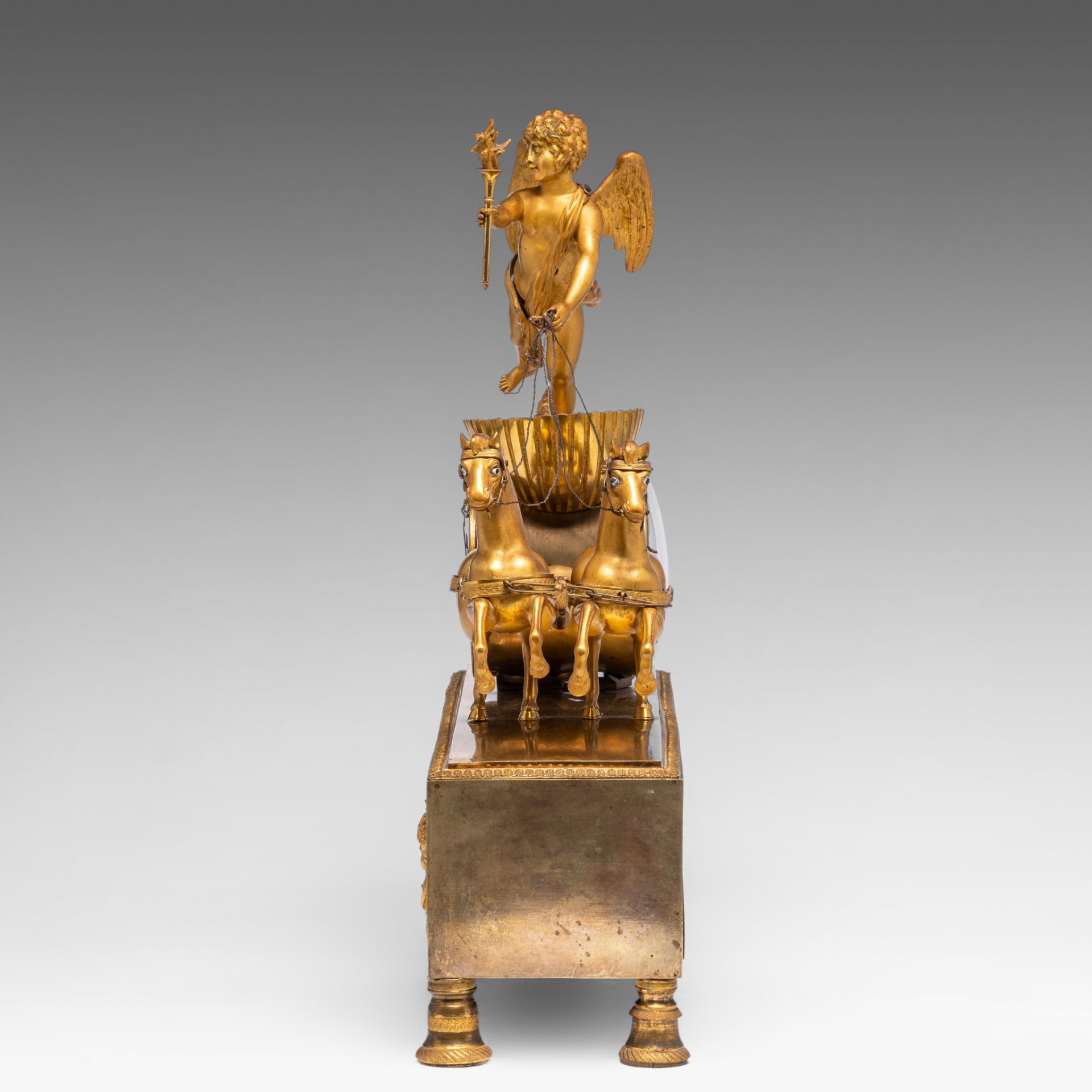 A fine Empire gilt bronze mantle clock of Cupid's chariot, ca. 1810, H 49 - W 46,5 cm - Image 3 of 6