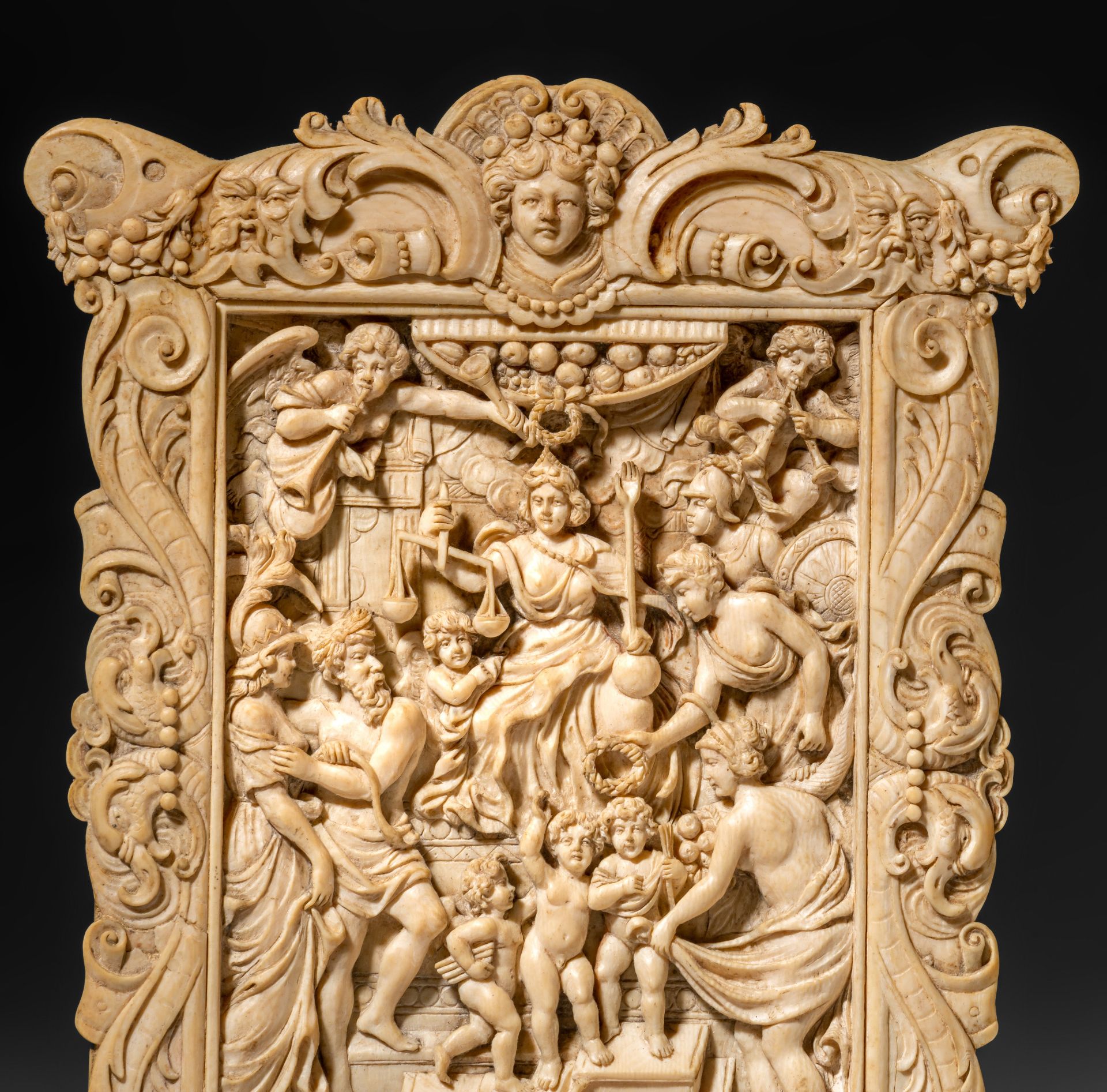 A pair of plaques carved in high relief, second half 19thC, 18 × 24,4 cm, 429 g - 490 g (+) - Bild 5 aus 8