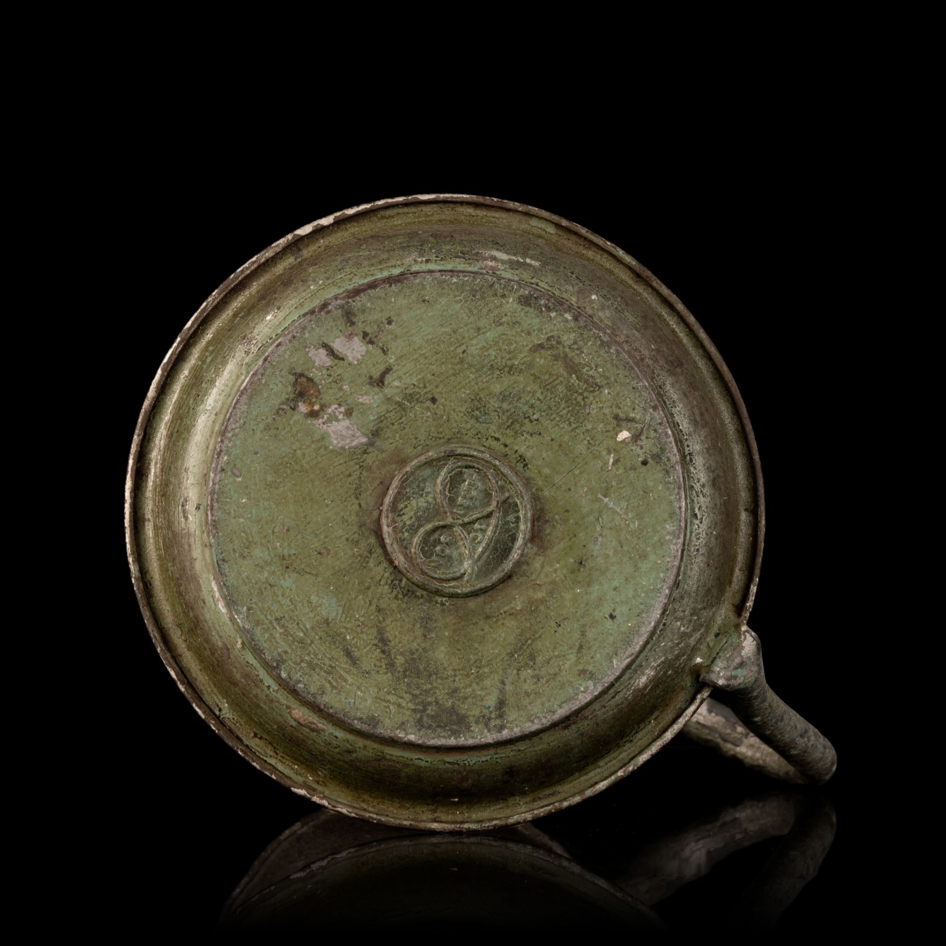 A tin chamberstick, marked Richard Perry, Son & Co, Wolverhampton. 38, ca 1880-1885, H 17,5 cm - Image 6 of 8