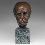 Jean Carlus (1852-1930), bust of a man, 1925, patinated bronze on vert de mer marble base, H 42,5 cm