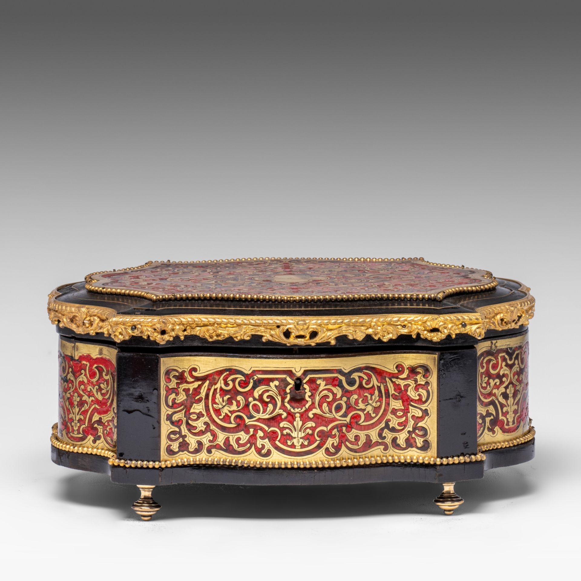 A Napoleon II Boulle work box with gilt brass mounts, H 13 - W 30 cm - Image 2 of 9