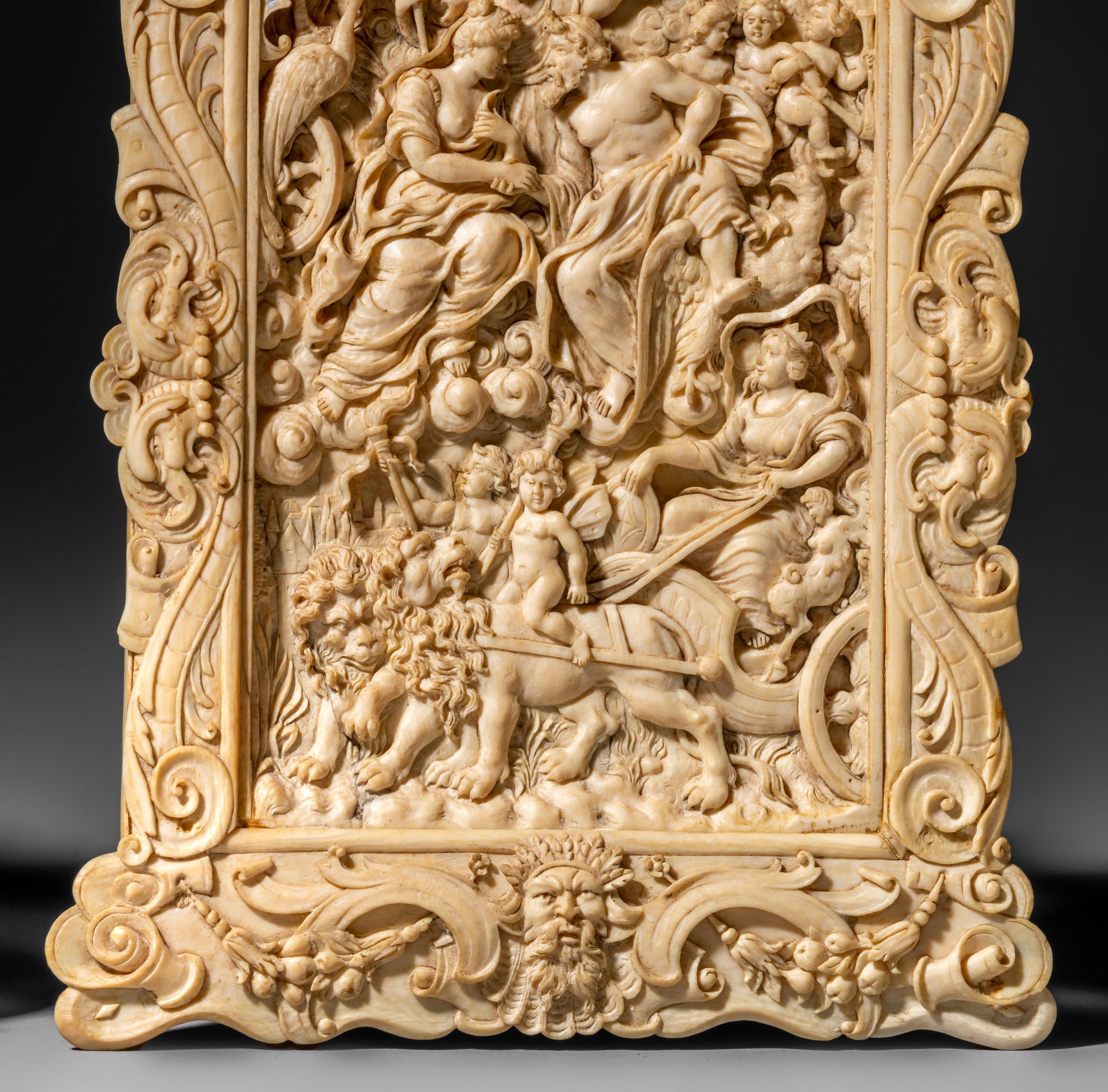 A pair of plaques carved in high relief, second half 19thC, 18 × 24,4 cm, 429 g - 490 g (+) - Bild 8 aus 8
