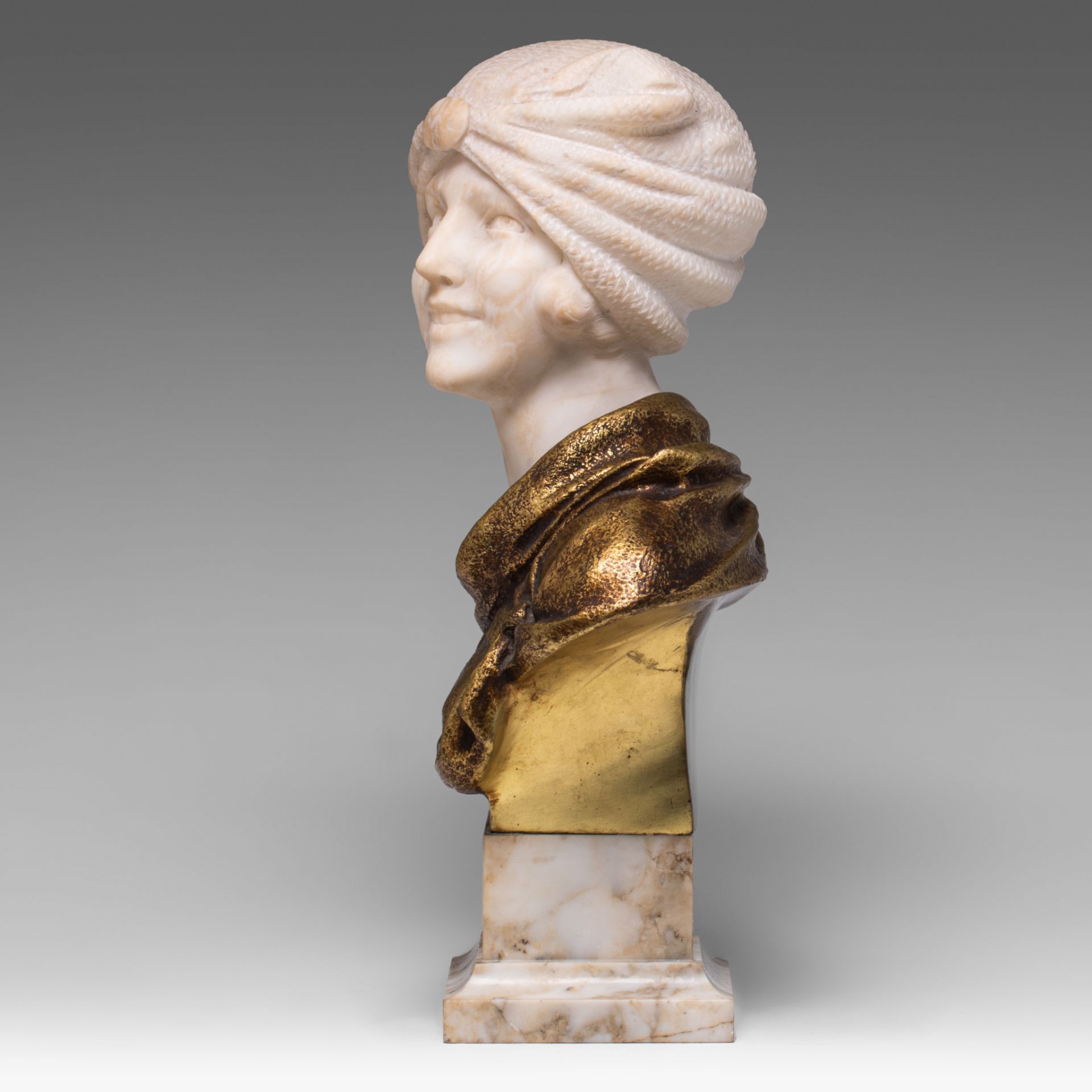 An alabaster and gilt bronze bust of a smiling girl, H 48 cm - Image 3 of 6