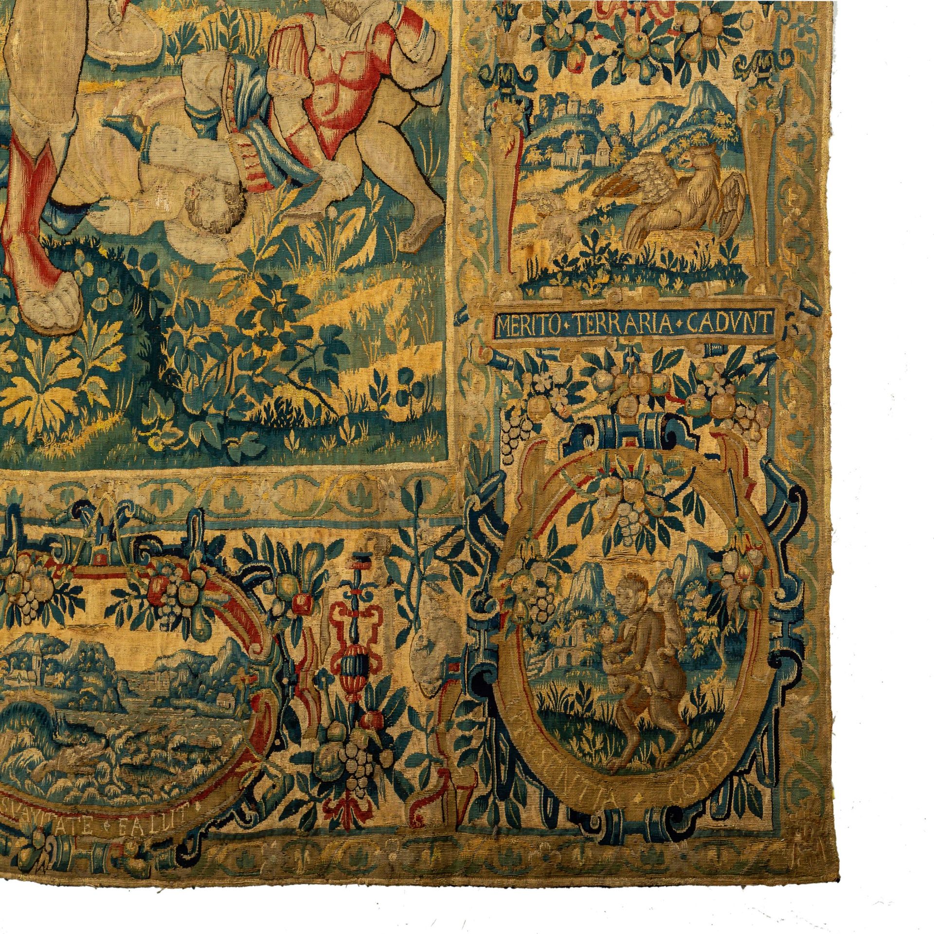 A 16thC Brussels wall tapestry depicting a battle scene, ca 1575-1585, 186 x 306 cm - Image 3 of 11