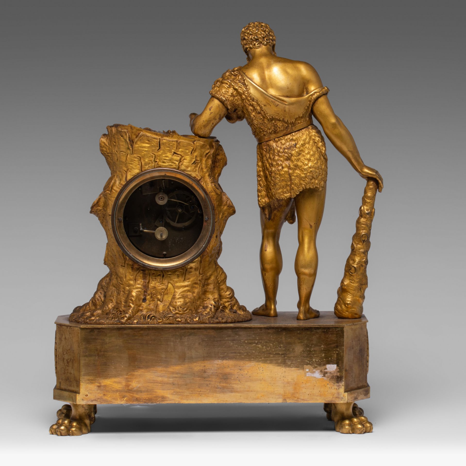 A French Empire gilt bronze mantle clock with Hercules, H 49 cm - Image 4 of 8