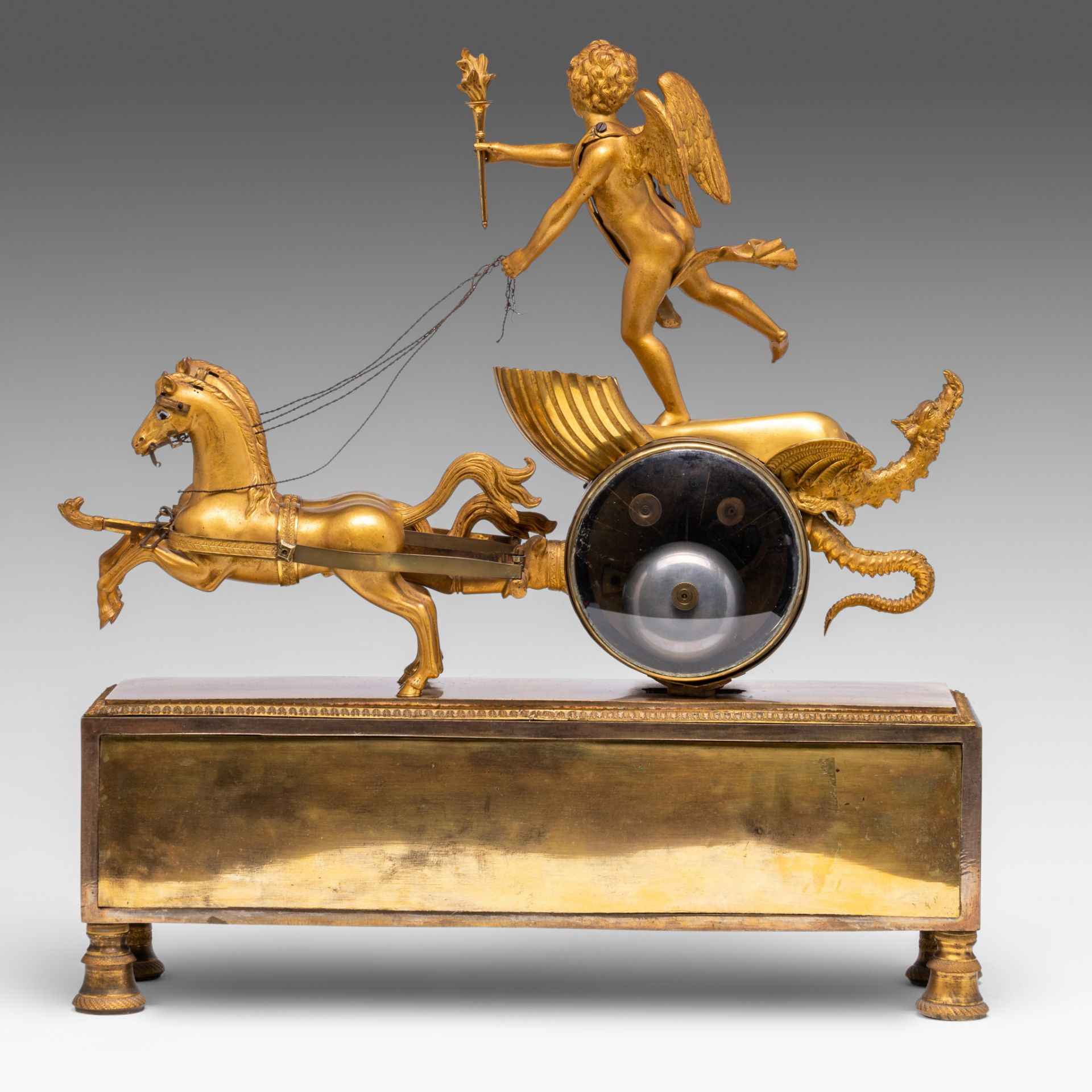 A fine Empire gilt bronze mantle clock of Cupid's chariot, ca. 1810, H 49 - W 46,5 cm - Image 4 of 6