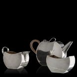 A silver-plated tea set, marked Hukin & Heath, reg. no. 19286, ca 1890-1895, H 4,4 - 9,3 cm