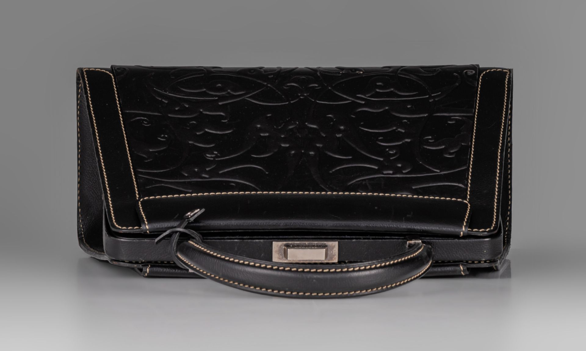 A Delvaux 'Jumping Illusion' handbag in black leather, with adjustable covers - Image 9 of 15