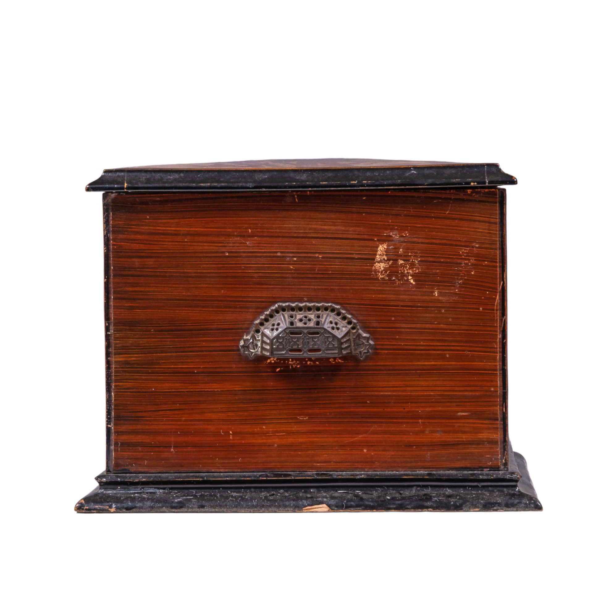 A Victorian mahogany and rosewood veneered cylinder musical box, 1920s, H 28,5 - W 70- D 37 cm - Image 5 of 10