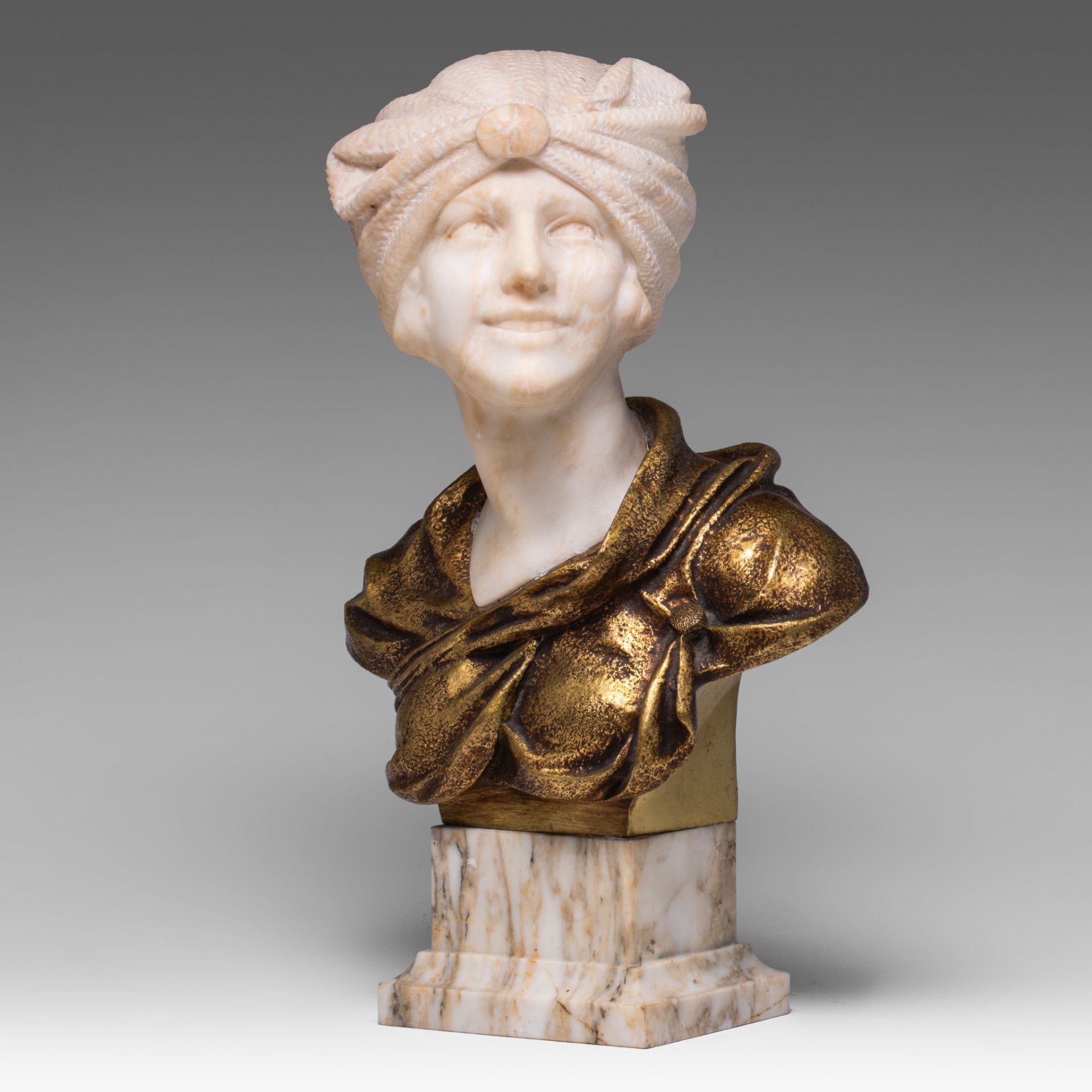An alabaster and gilt bronze bust of a smiling girl, H 48 cm - Image 2 of 6