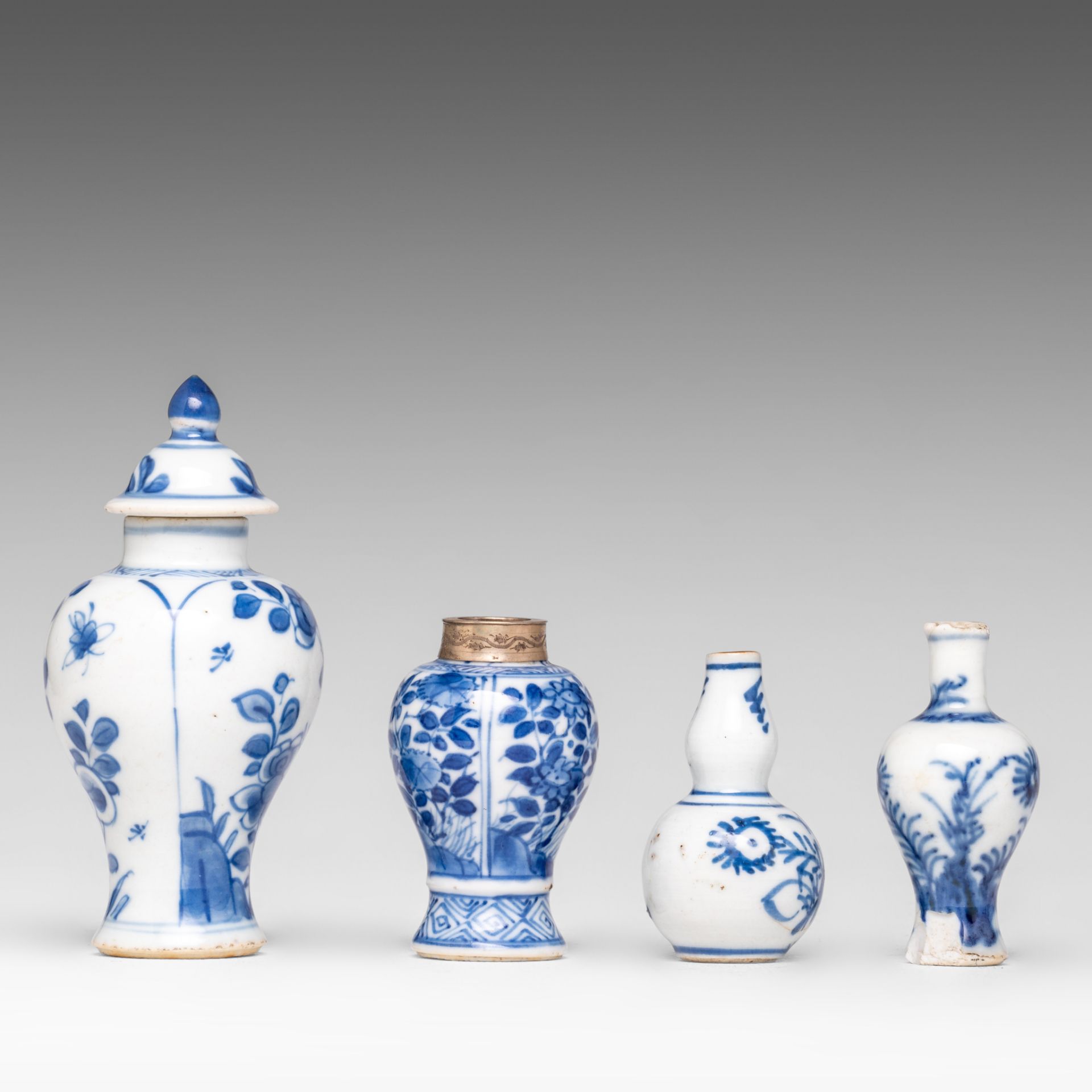 A collection of ten Chinese miniature vases, some Kangxi and some Qianlong period, tallest H 11 cm ( - Bild 5 aus 14