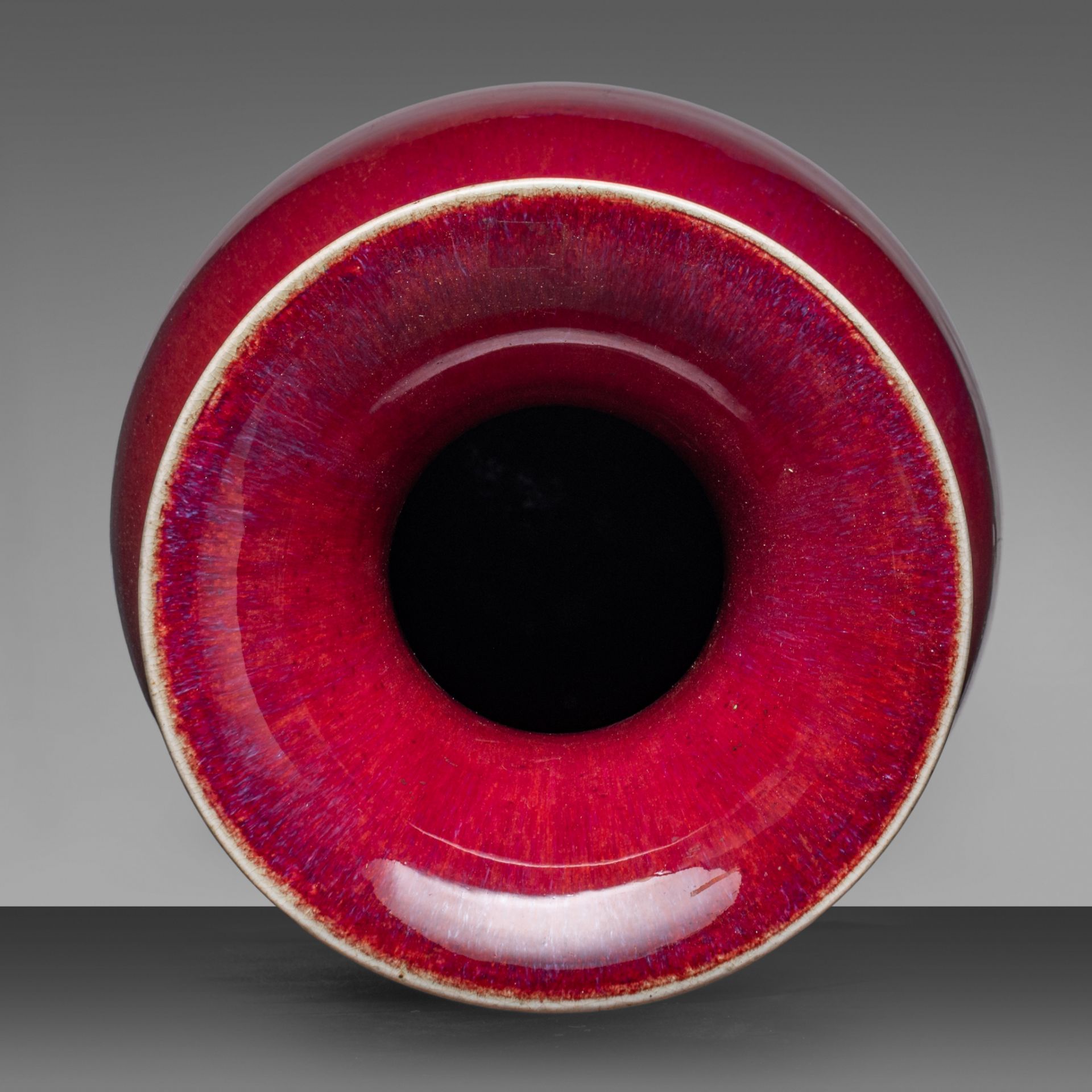 A fine Chinese sang-de-boeuf glazed vase, H 59 cm - Bild 5 aus 6