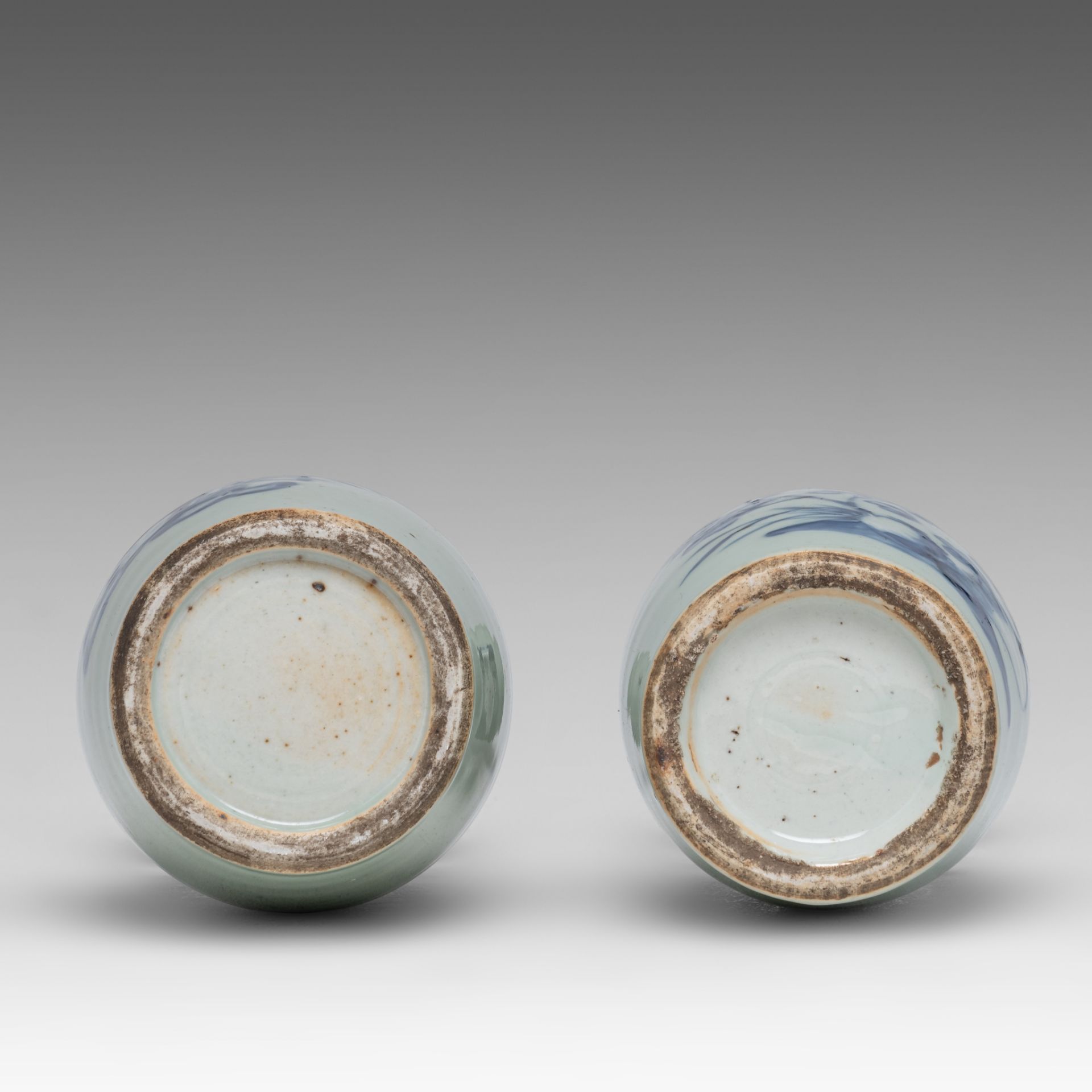 A collection of Chinese blue and white bowls and a pair of celadon vases, late 19thC/Republic period - Image 13 of 19