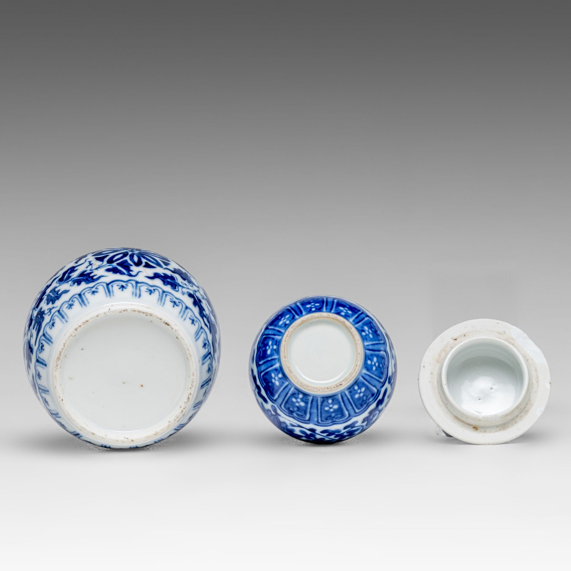 A collection of Chinese famille rose export ware, 19thC/Republic period, tallest H 15,5 cm (9) - Bild 19 aus 20