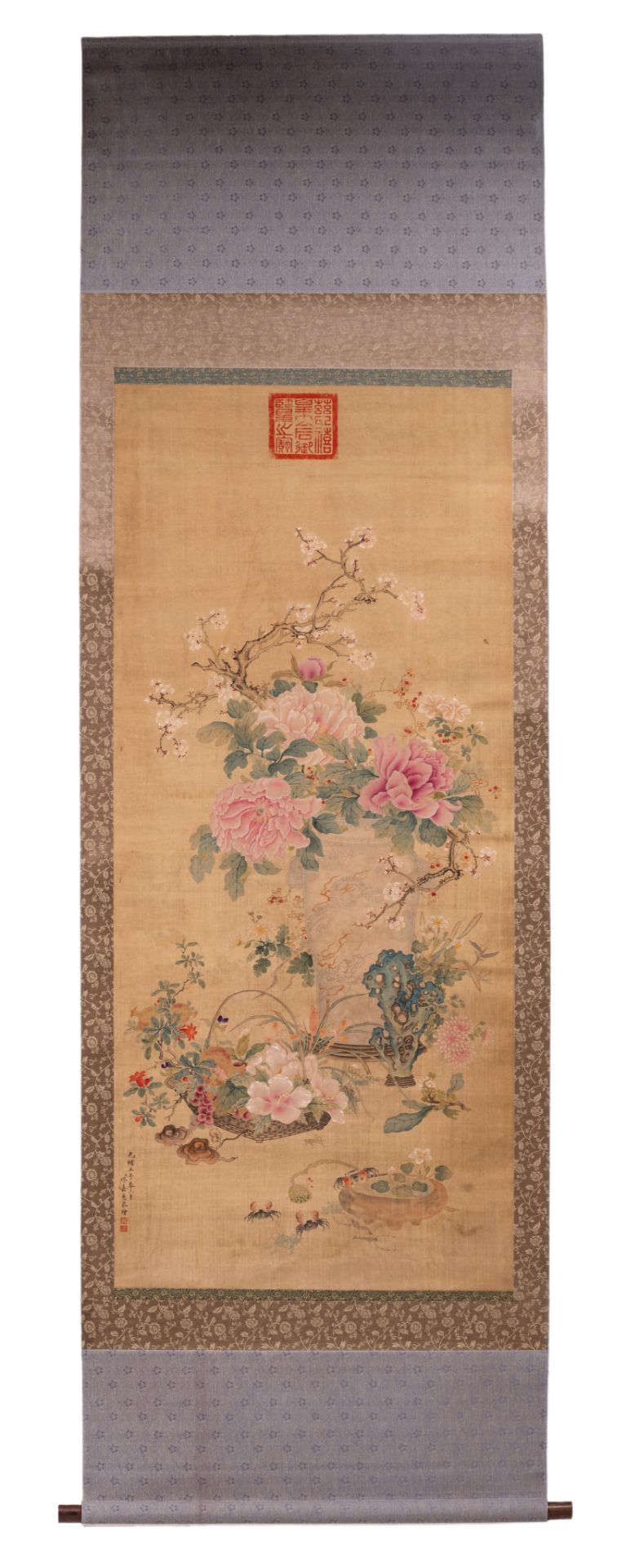 A Chinese Imperial style 'Flower arrangement' scroll painting, watercolour on silk, seal marks and d - Bild 2 aus 6