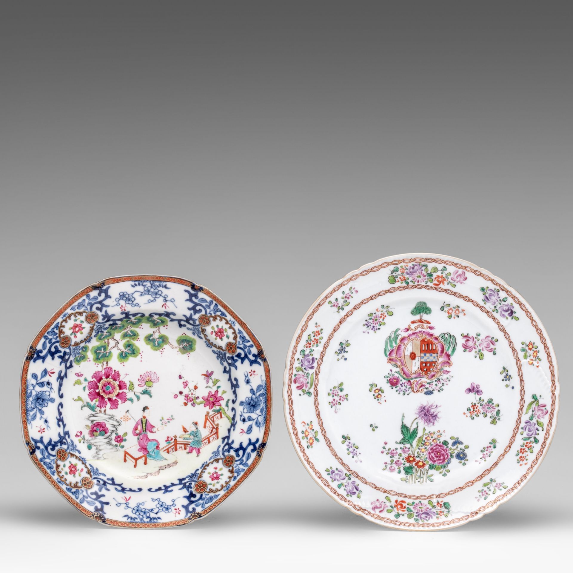 A collection of two Chinese blue and white dishes, 18thC - and two European copies of famille rose c - Bild 2 aus 5