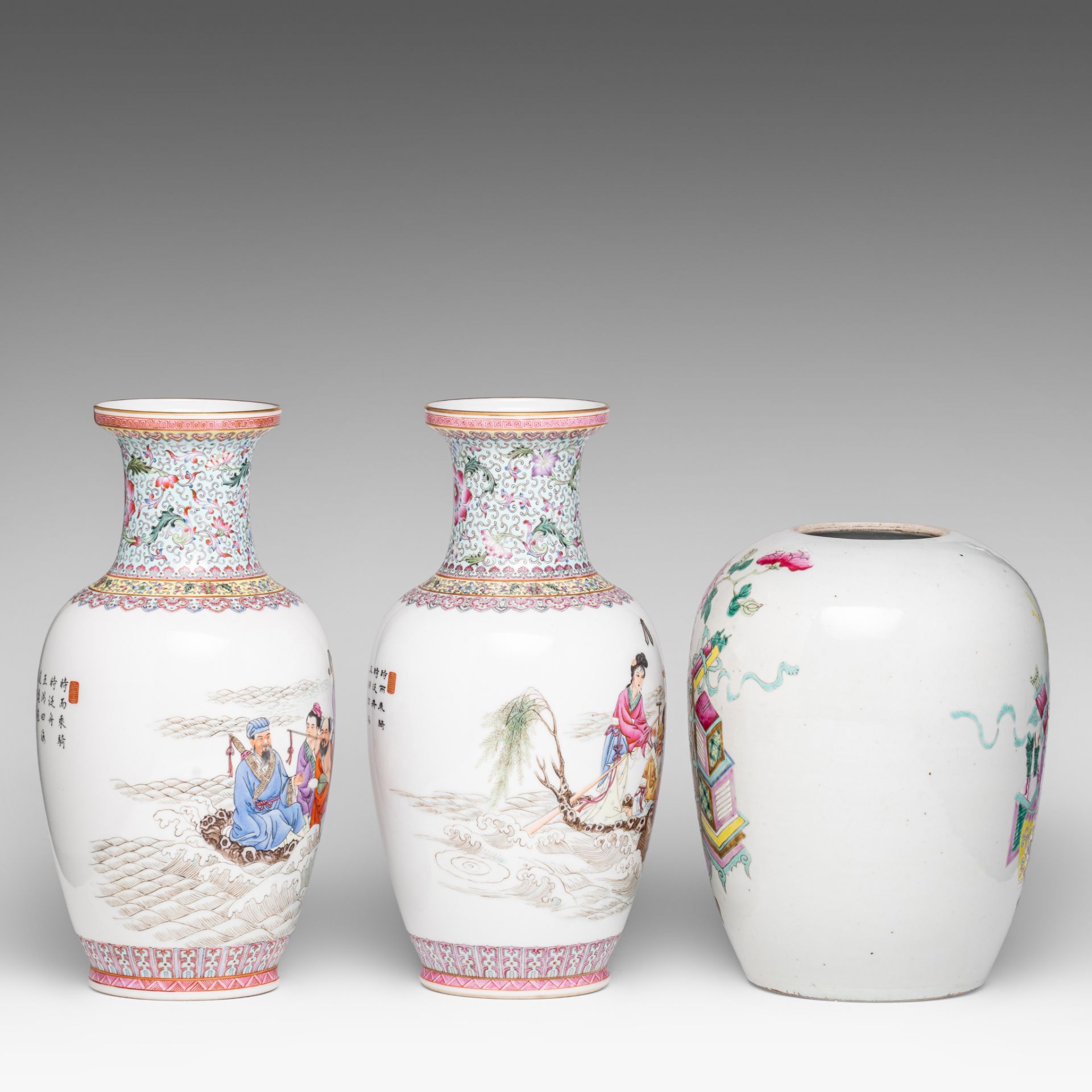 A pair of Chinese famille rose 'Eight Immortals' vases, 20thC, H 36,3 cm - added a 'One Hundred Trea - Bild 4 aus 6